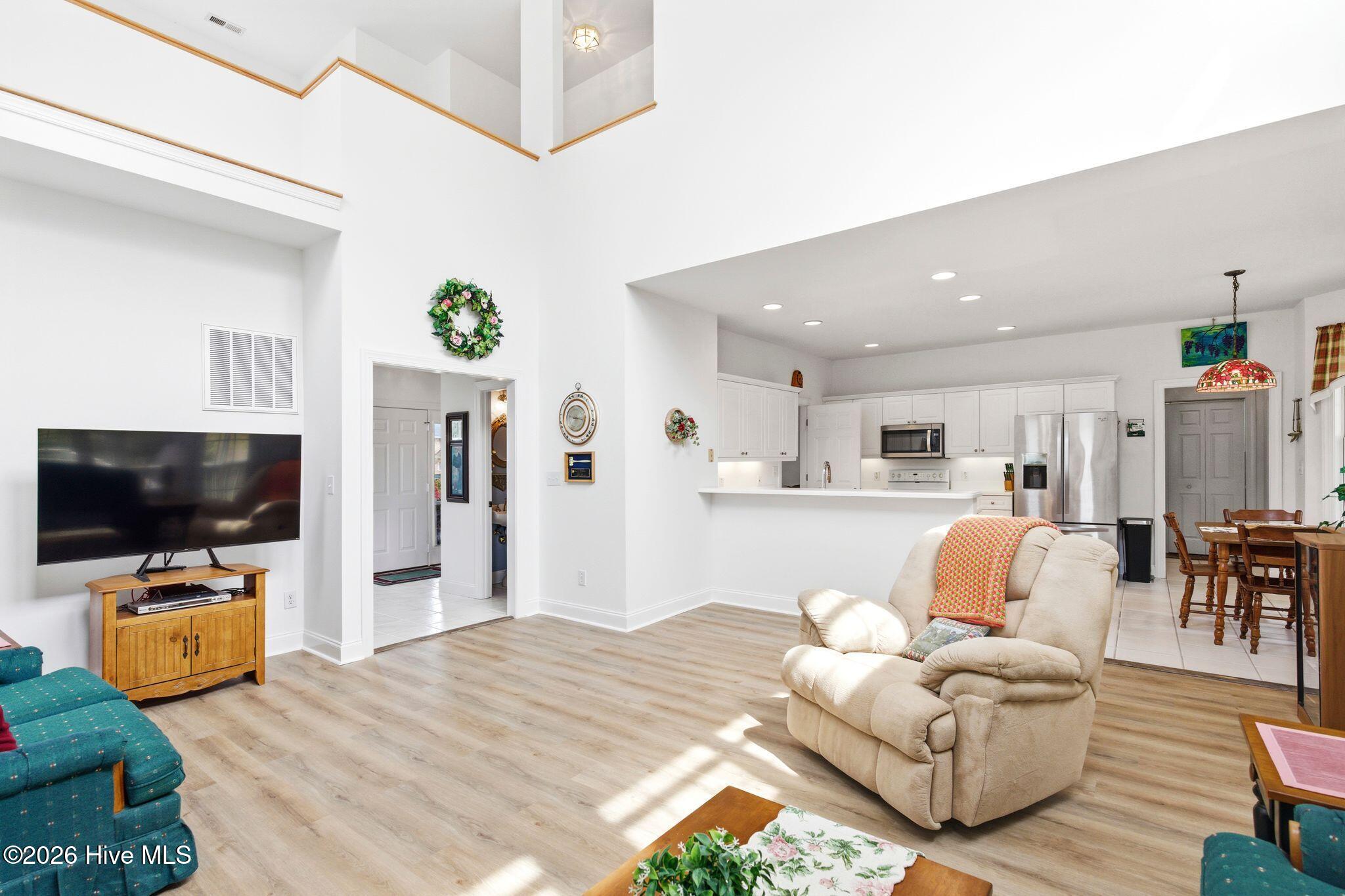 100564291 | Photo 18