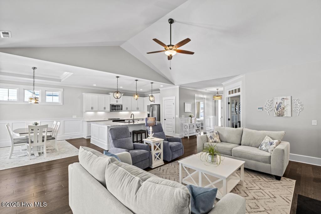 100558898 | Photo 39