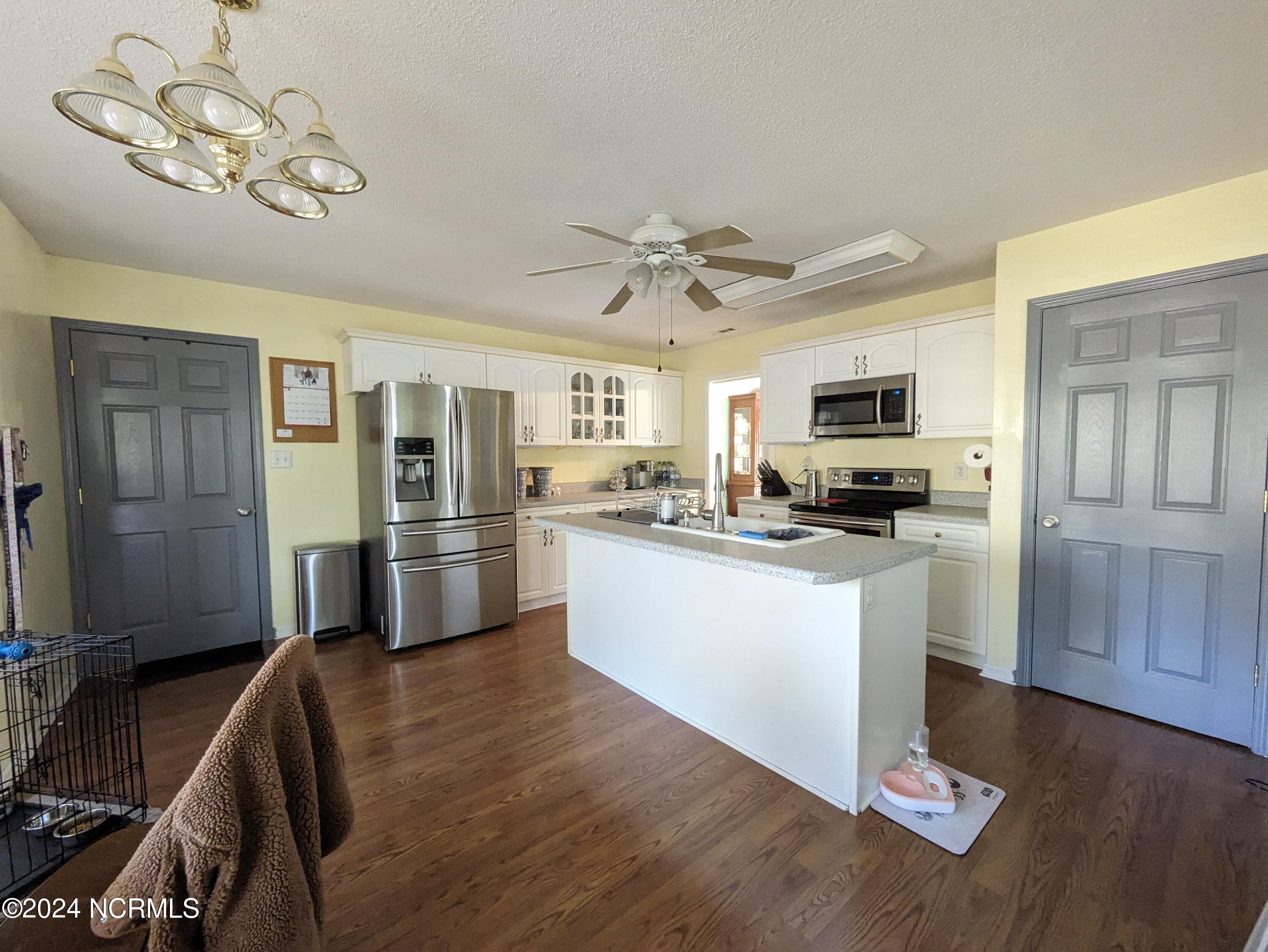 117 Longwood Drive, Stella, NC 28582 – photo 12: PXL_20240207_183250822
