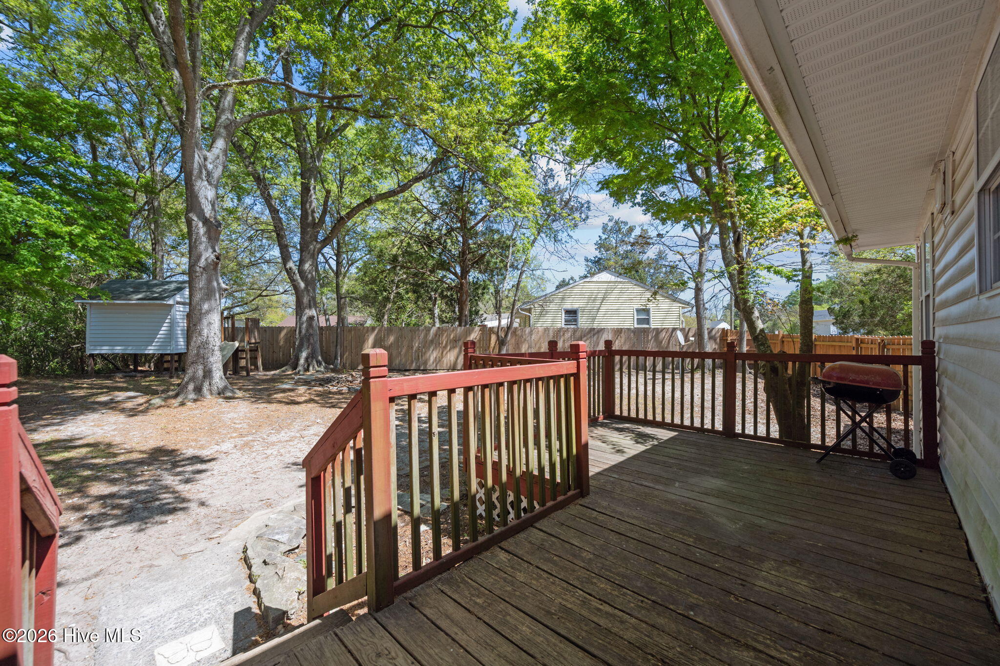 100562753 | Photo 35