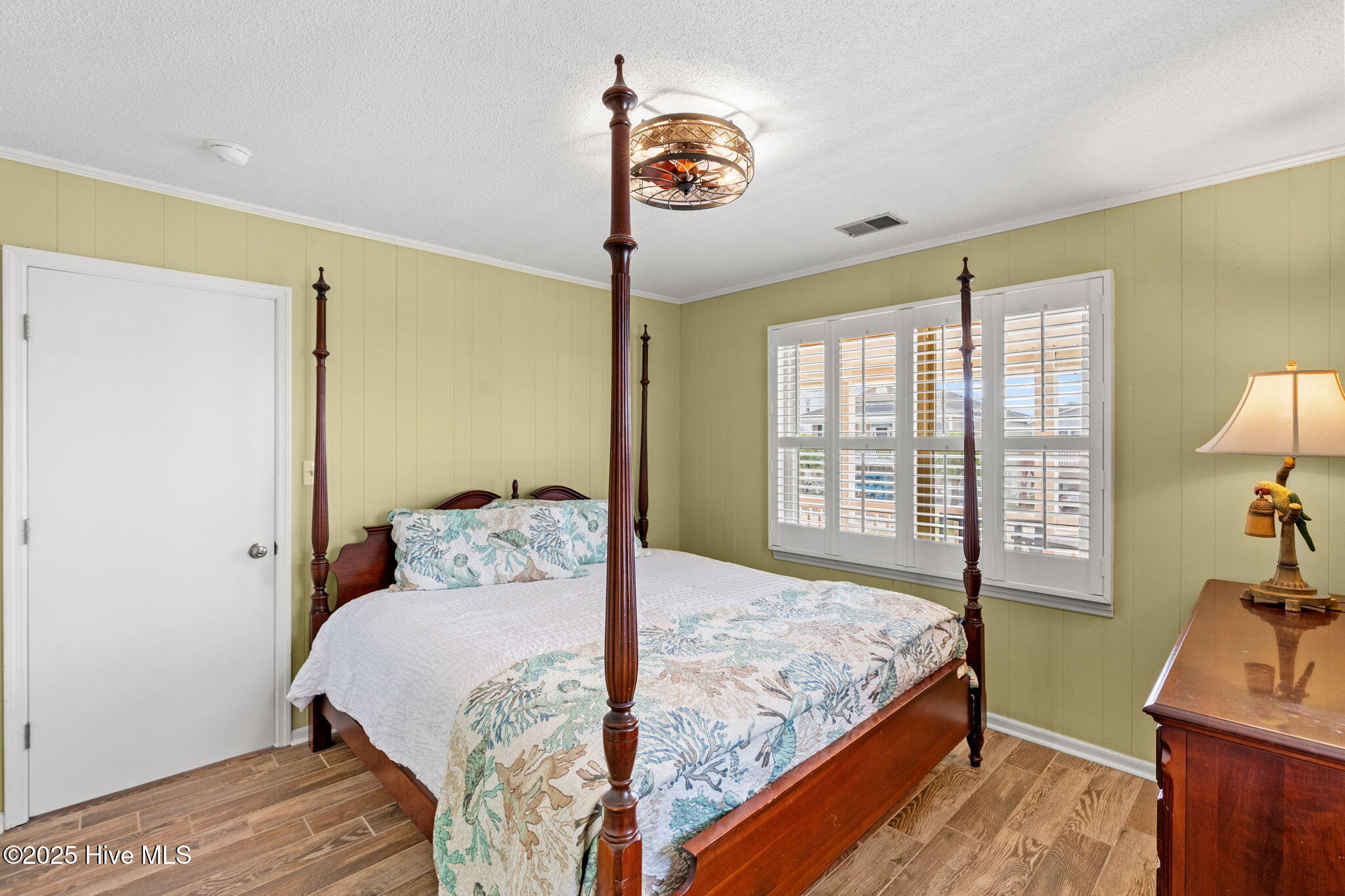 Bedroom #1