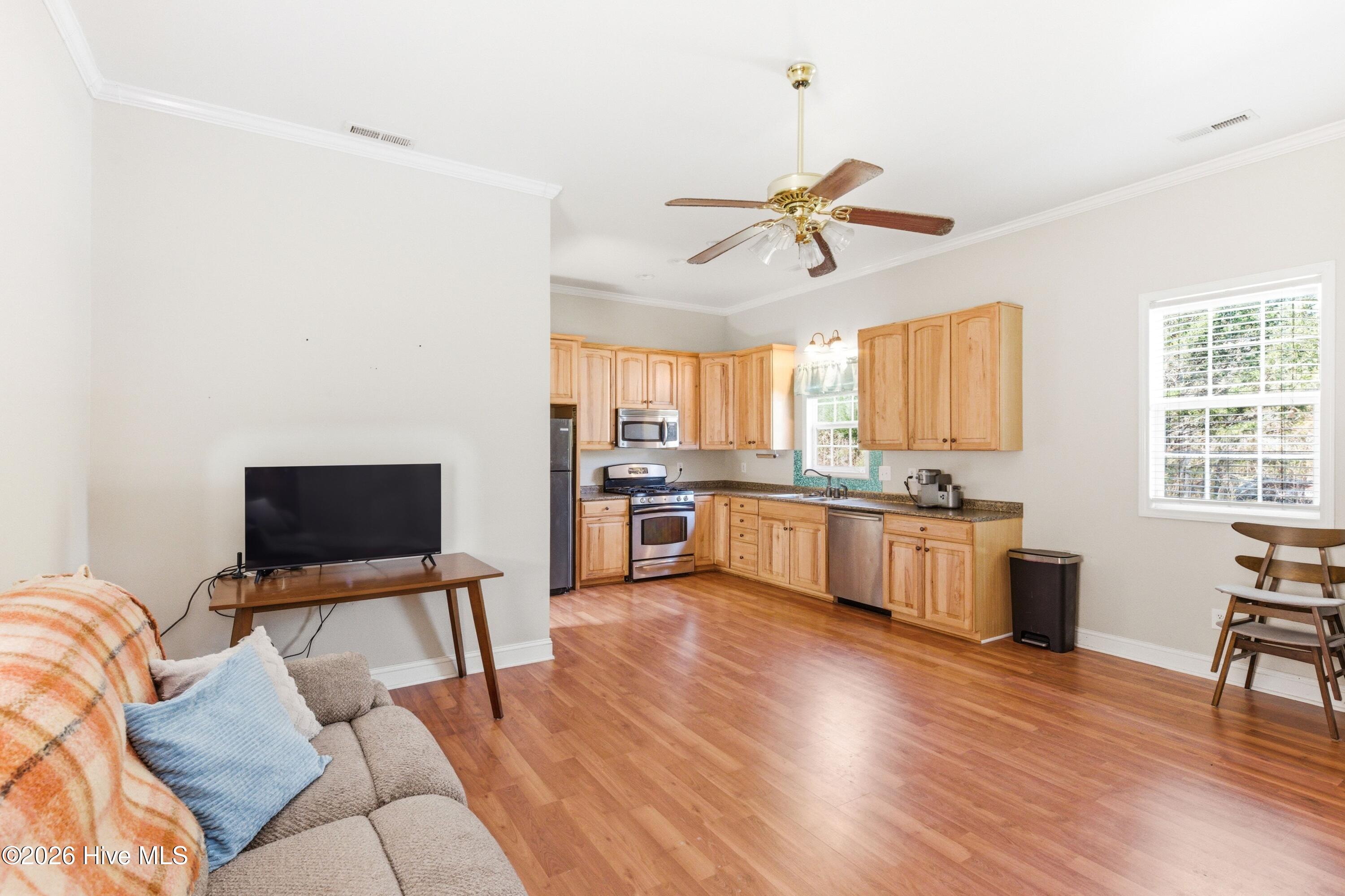 100564216 | Photo 36