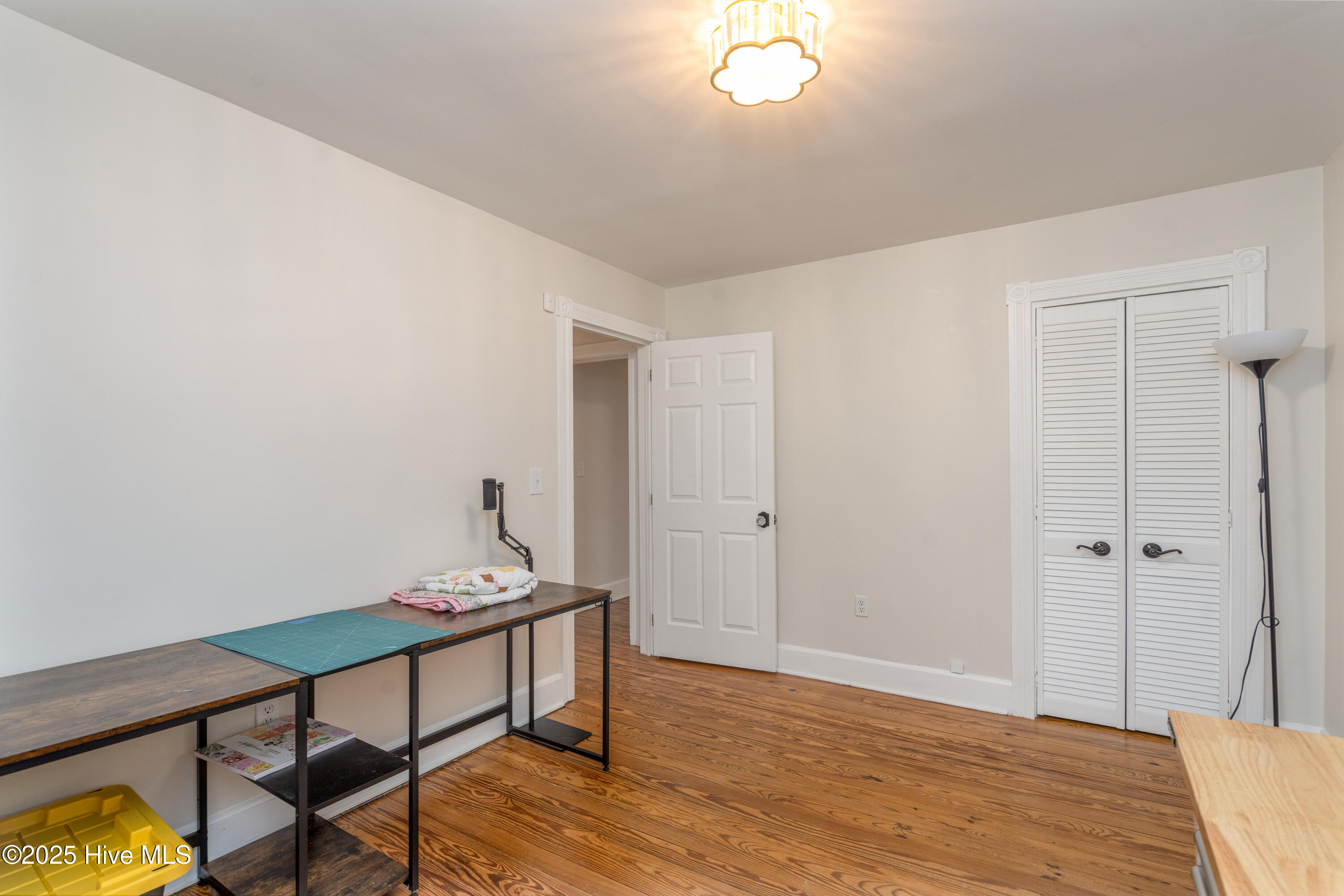 100536527 | Photo 25