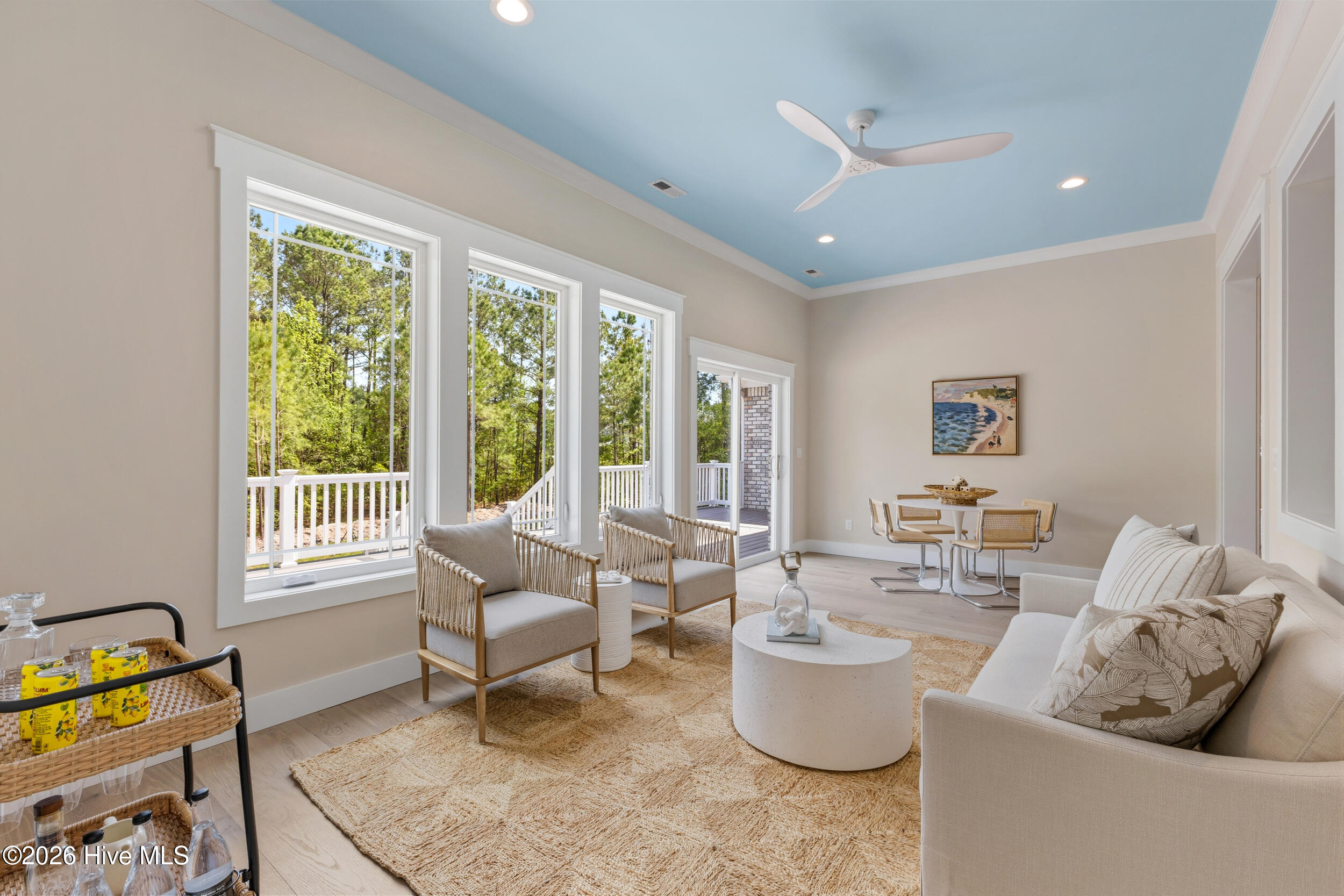 100566568 | Photo 15