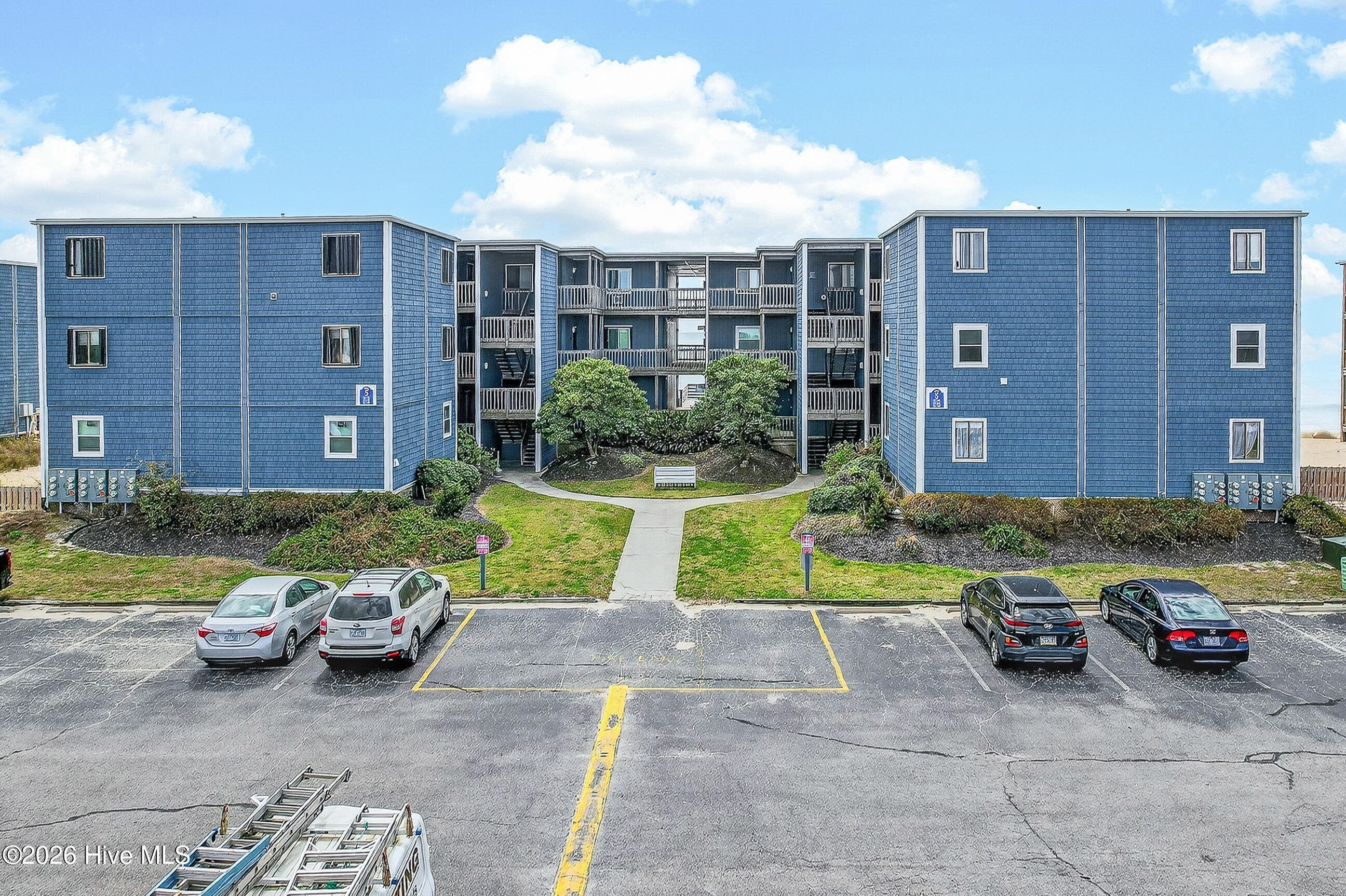 100562717 | Photo 26