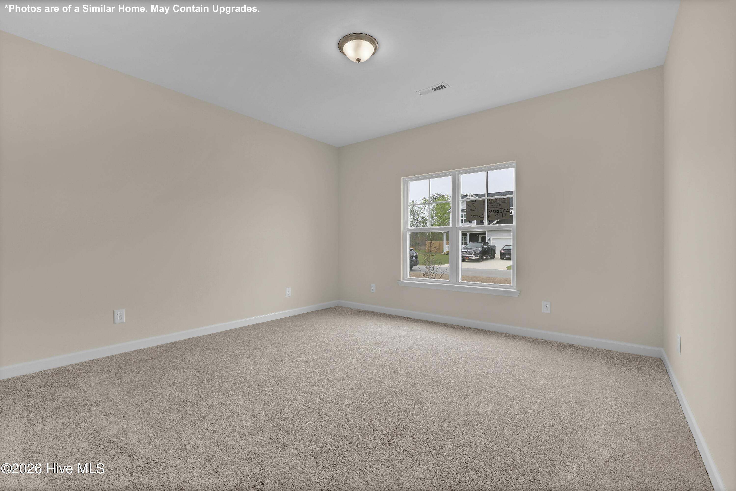 100557198 | Photo 25