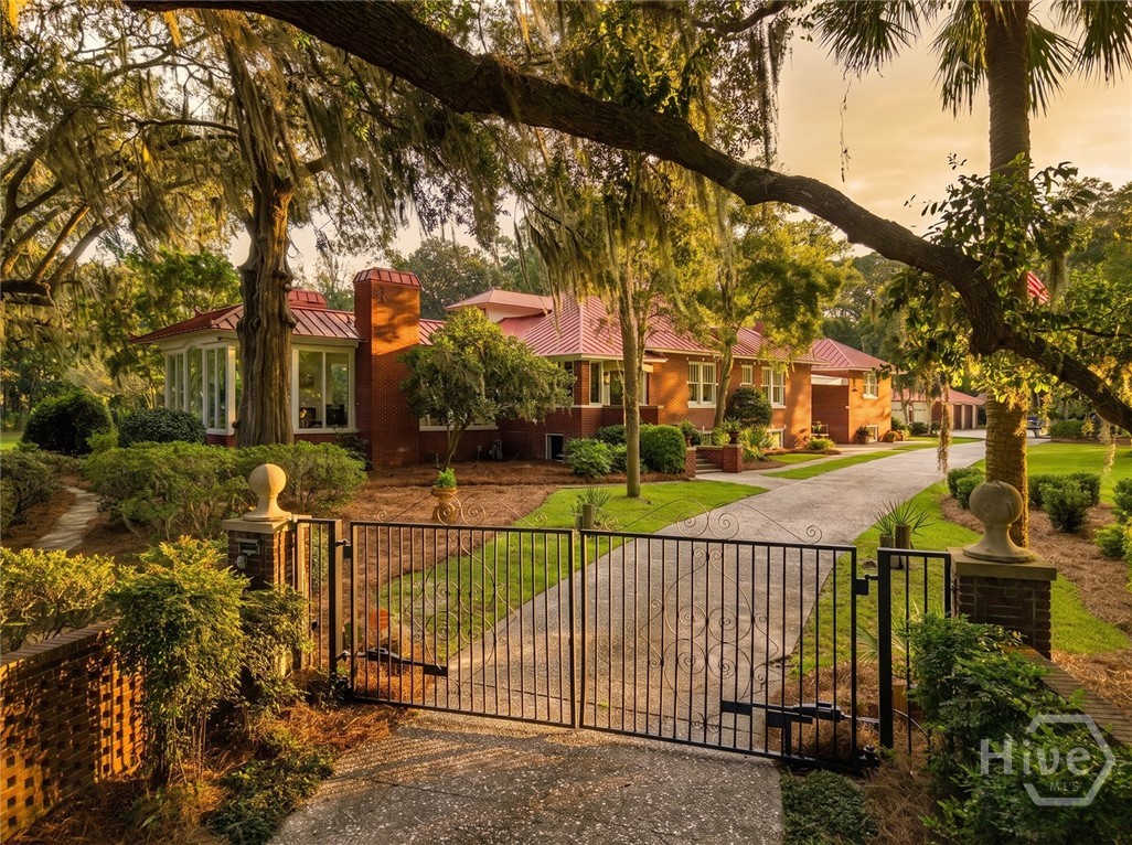 Photo 1 of Single family home for sale at 5909 Laroche Ave, Savannah, GA 31406 | MLS# SA364926 | Listing updated on 2026-09-20