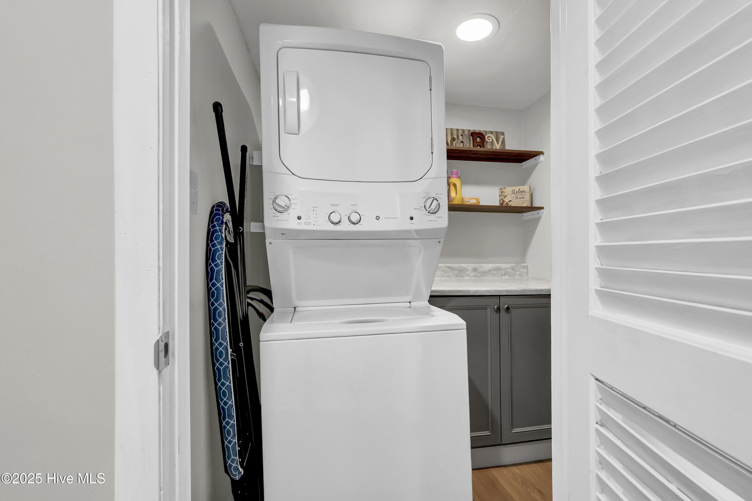 100518100 | Photo 22