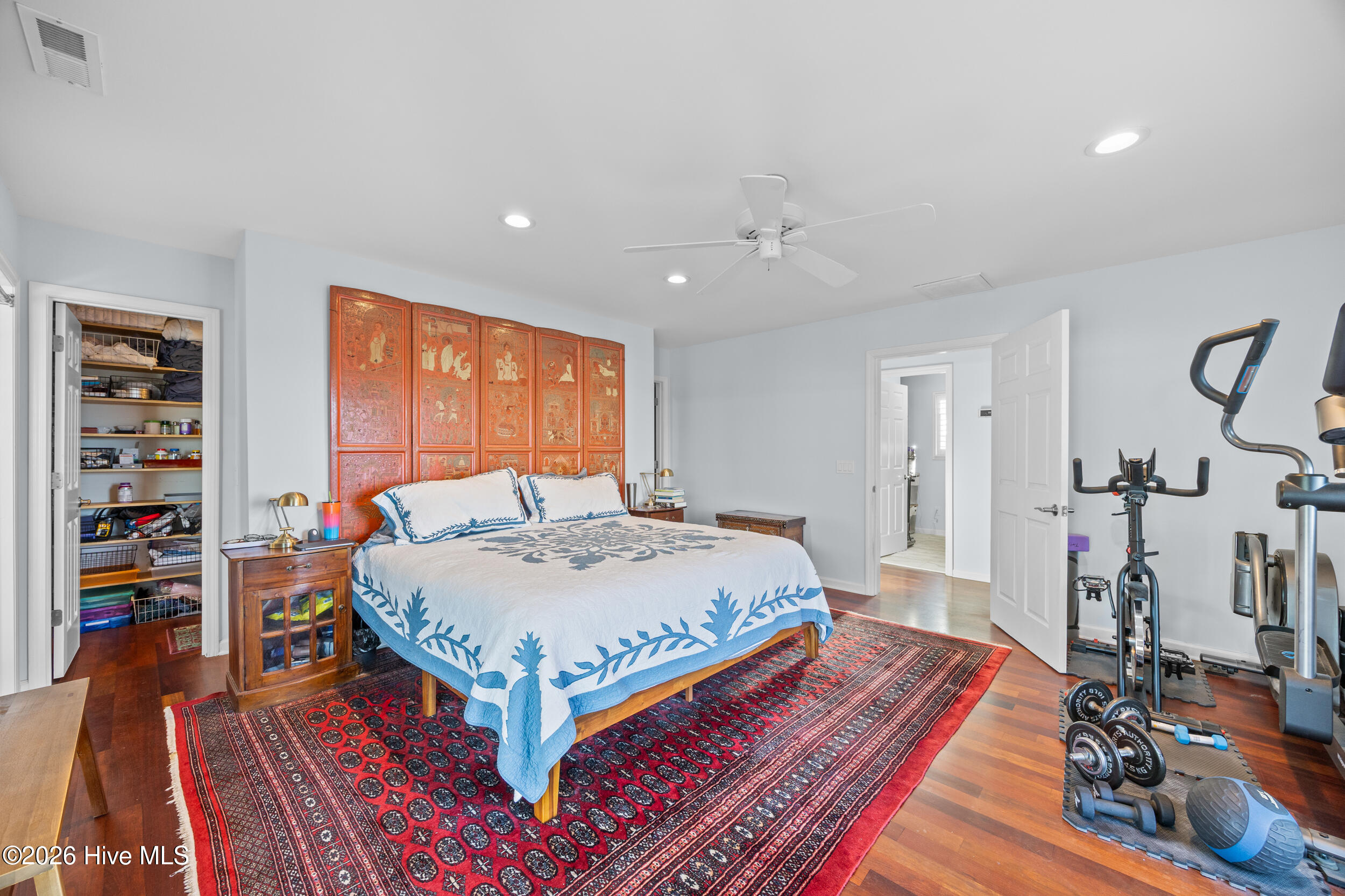 100564811 | Photo 26