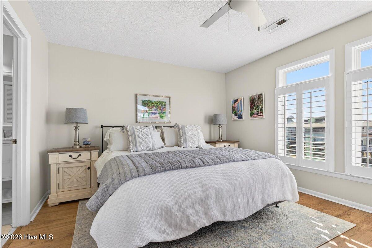 100549636 | Photo 33