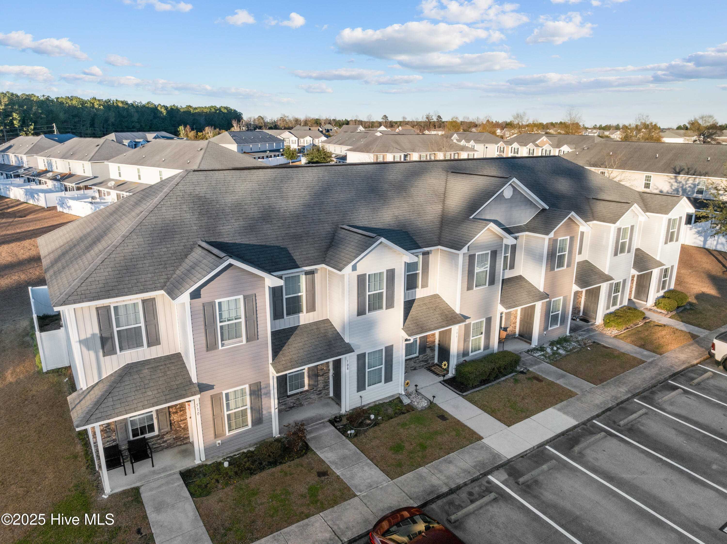 100545796 | Photo 25