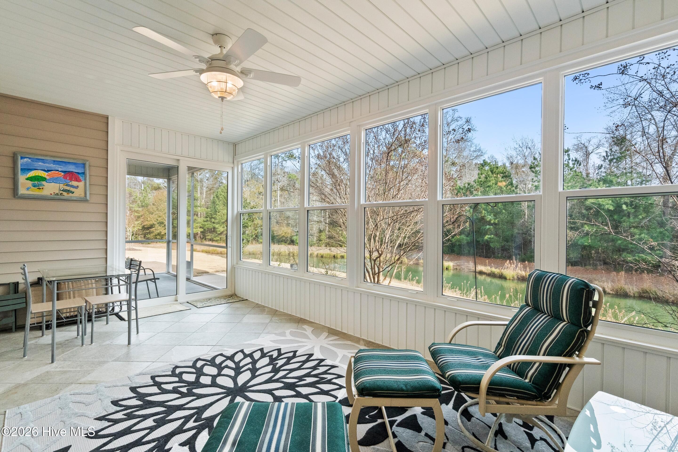 100547652 | Photo 48