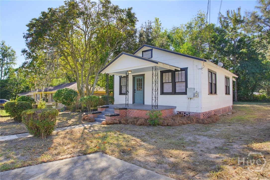 Photo 2 of Single family home for sale at 49 Saint Johns Ave, Savannah, GA 31404 | MLS# SA366877 | Listing updated on 2026-10-23