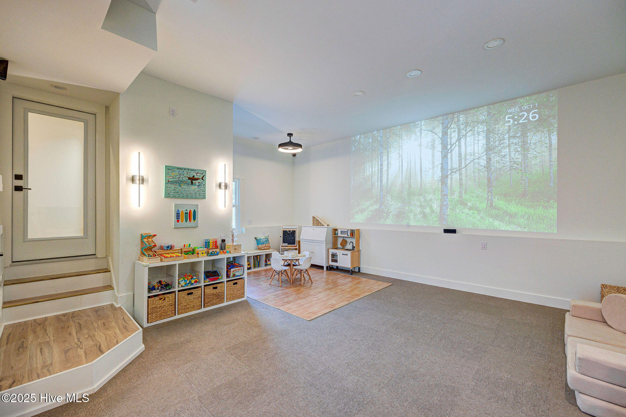 100534059 | Photo 43