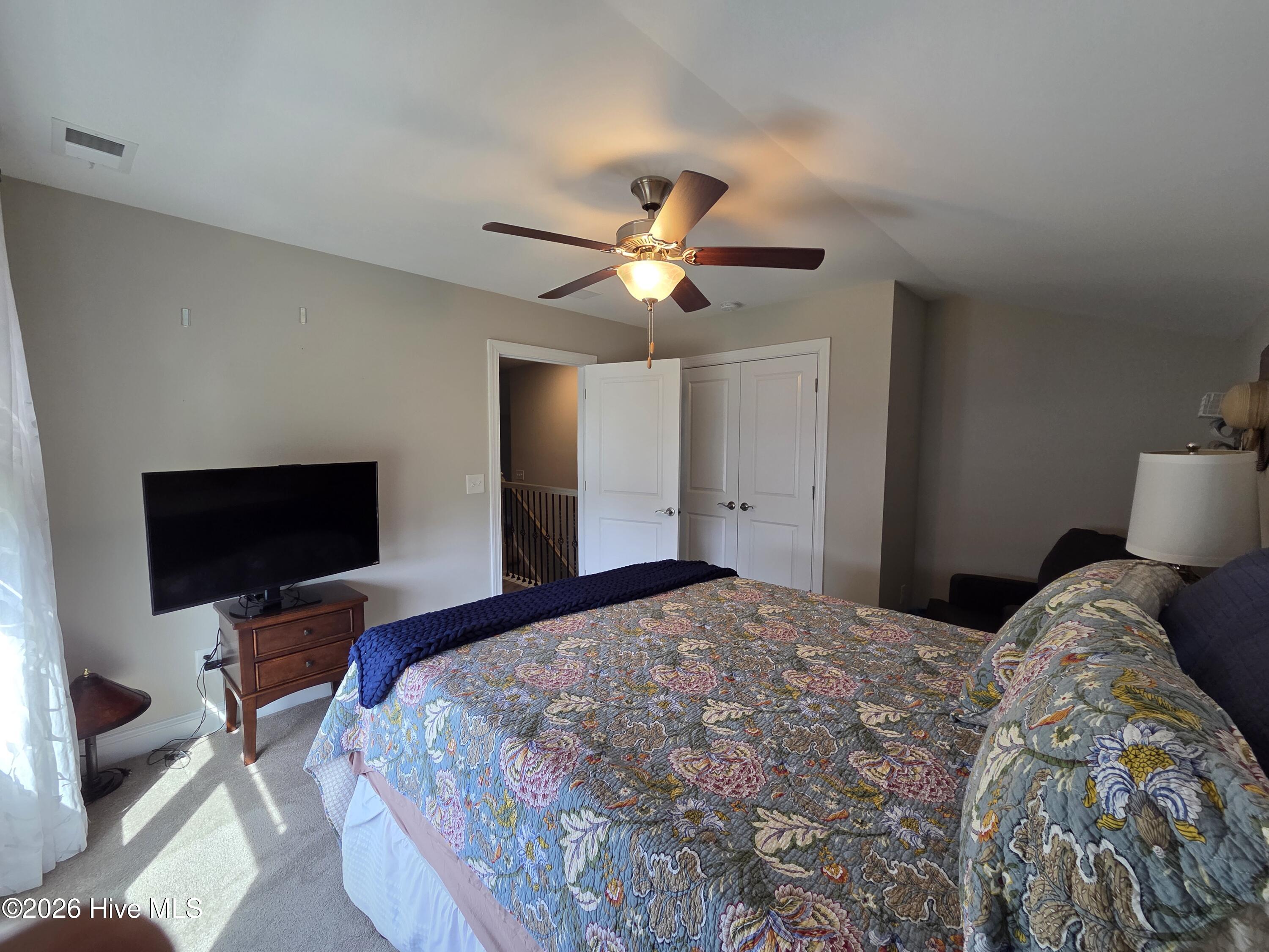 100566407 | Photo 43