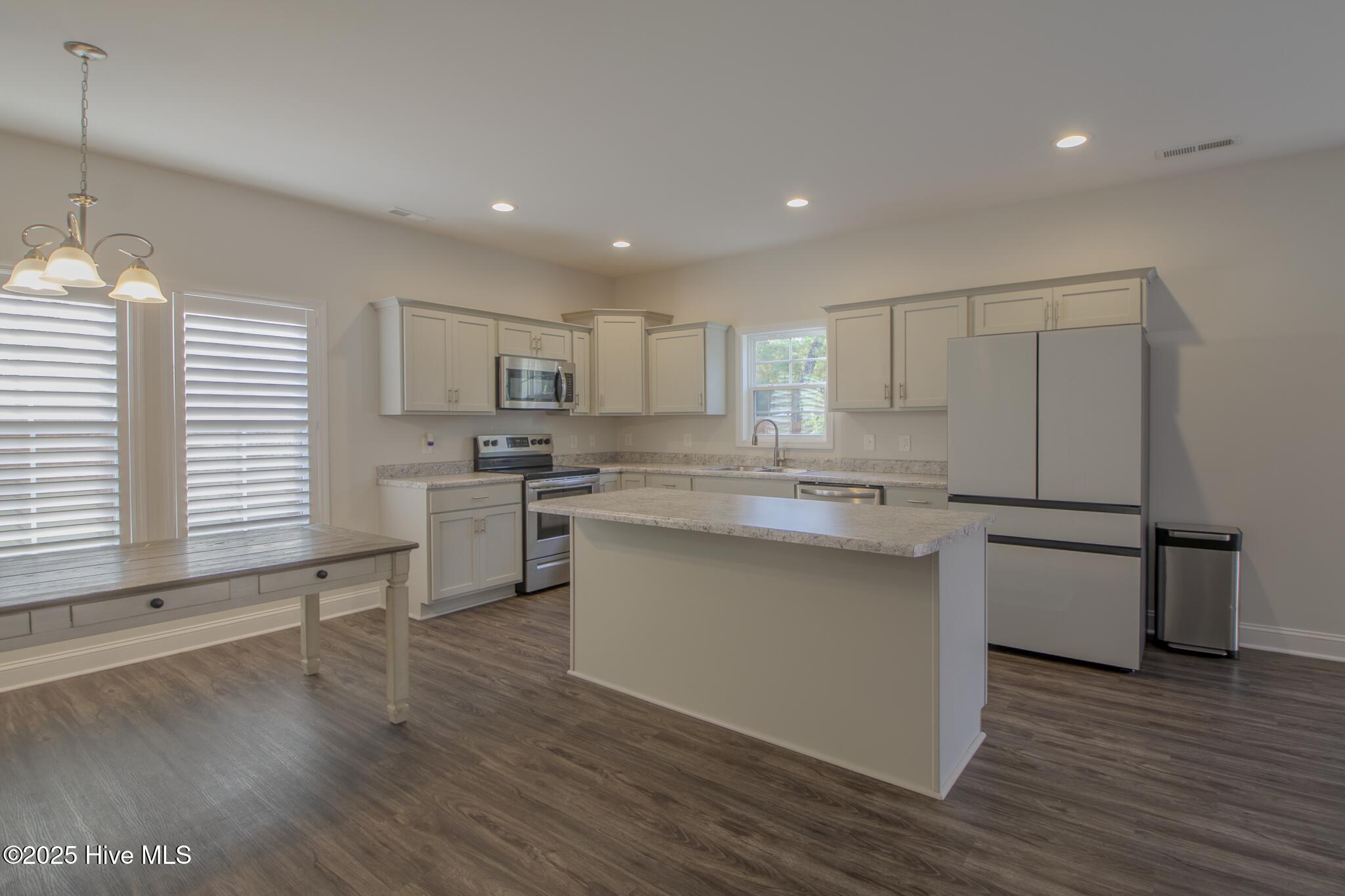 100543314 | Photo 10