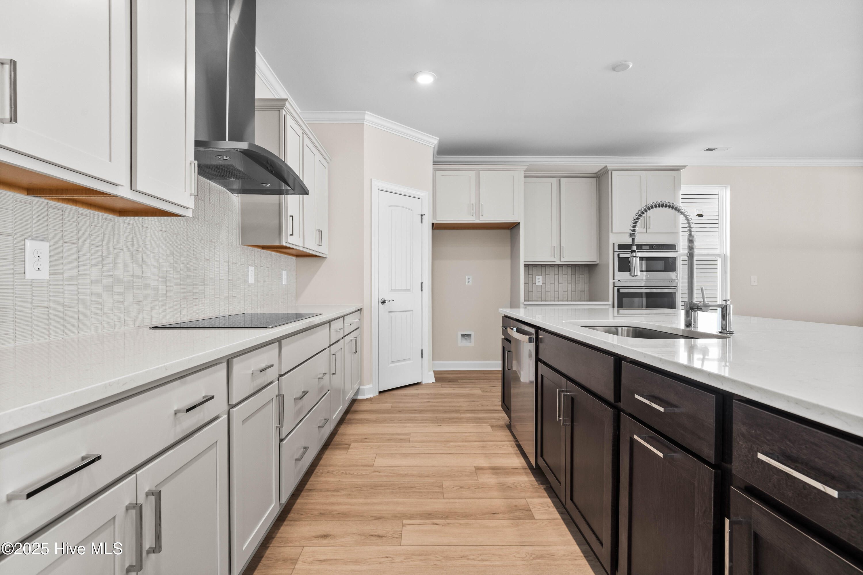 100499667 | Photo 14