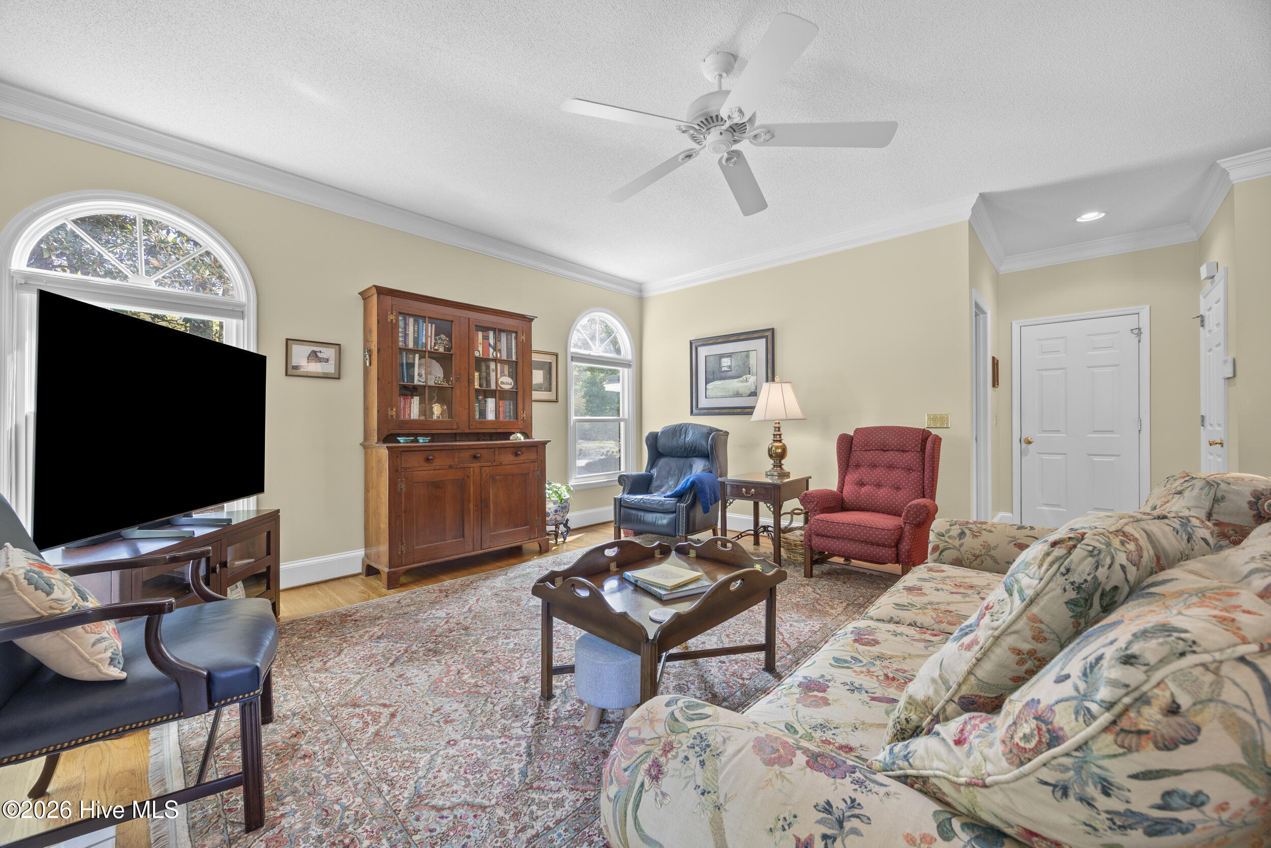 100564035 | Photo 28