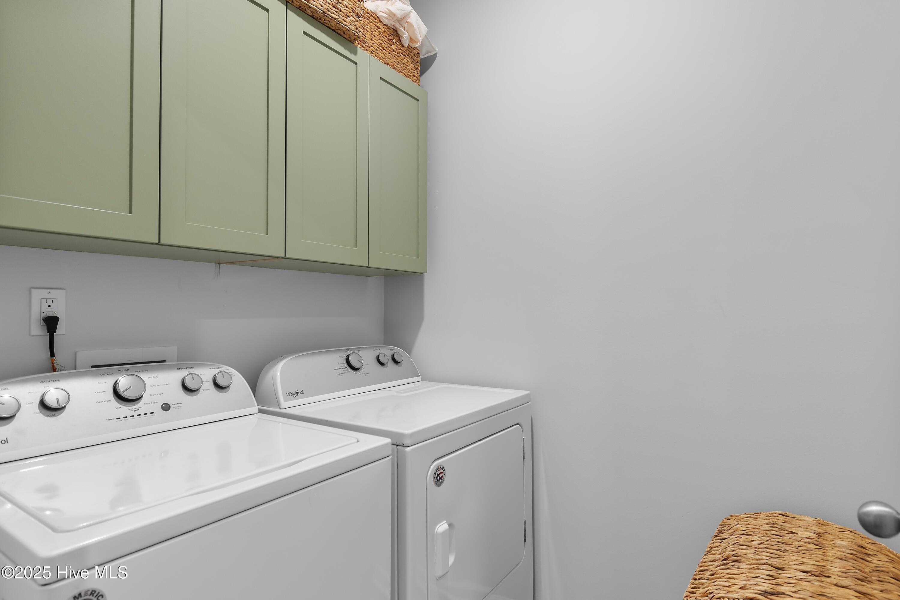 100538453 | Photo 33