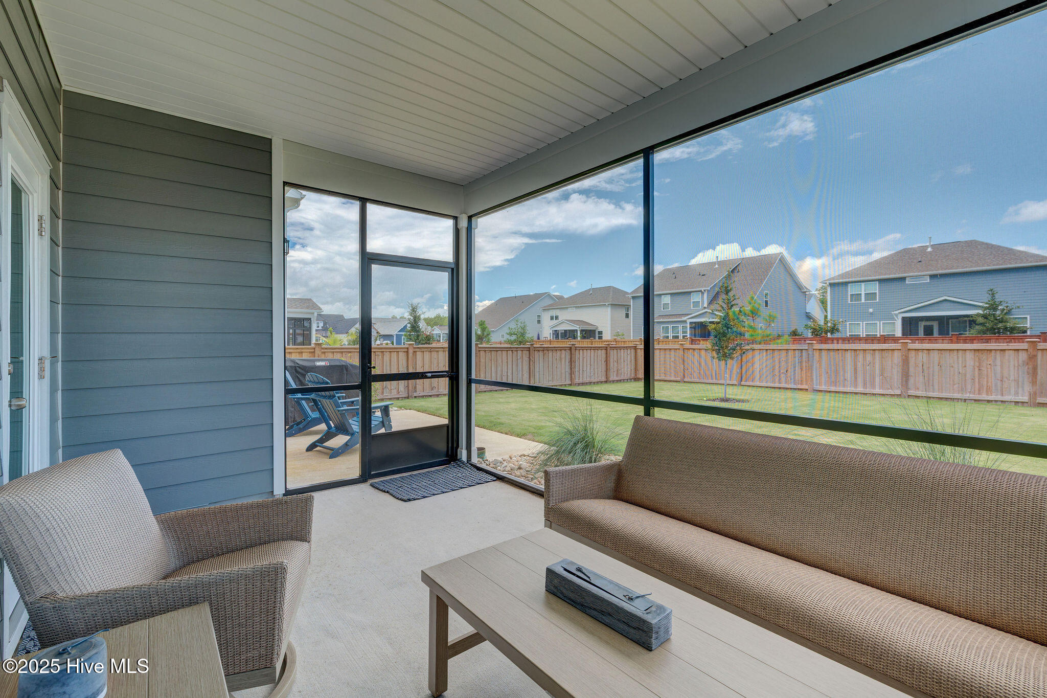 100524366 | Photo 46