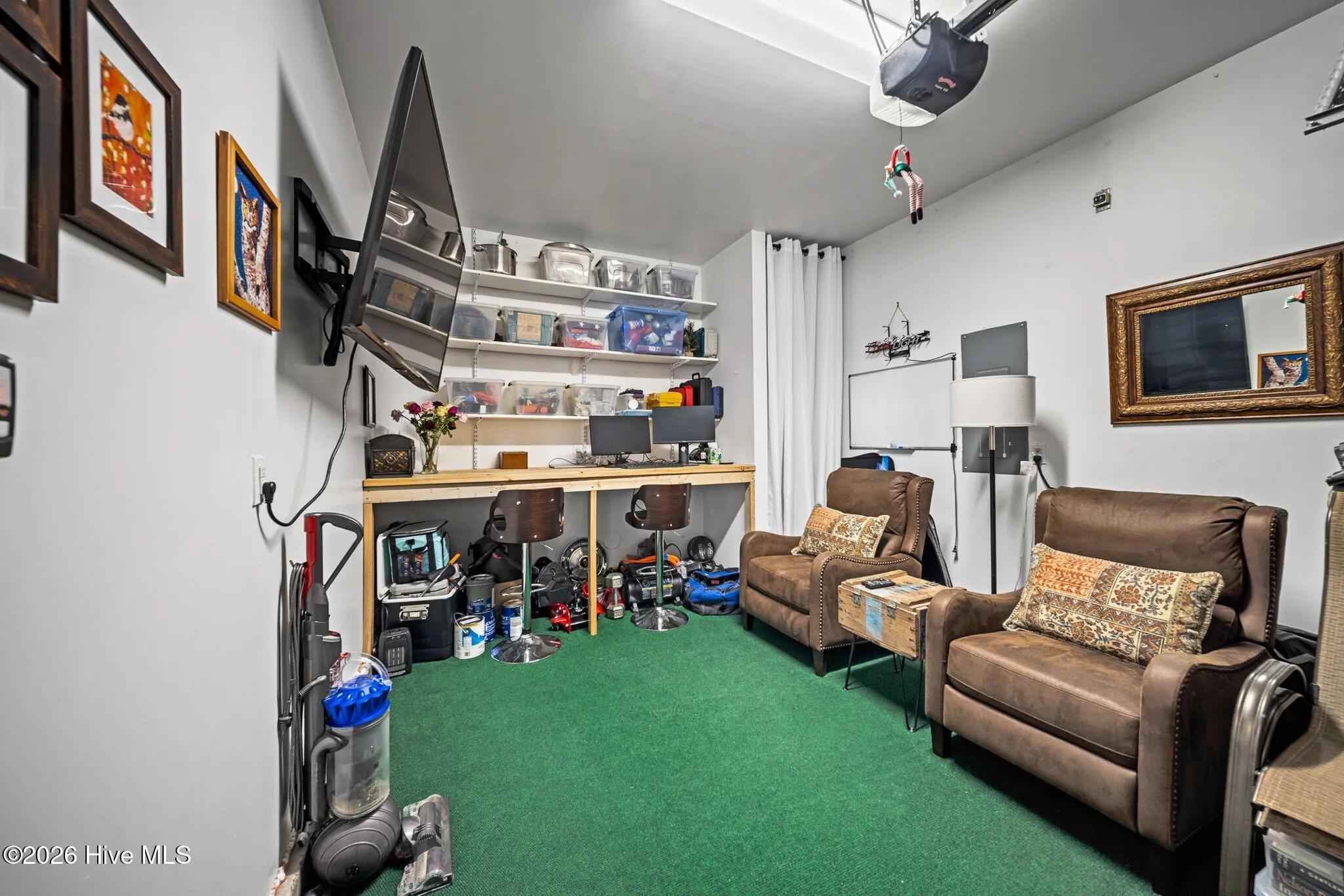 100556686 | Photo 30