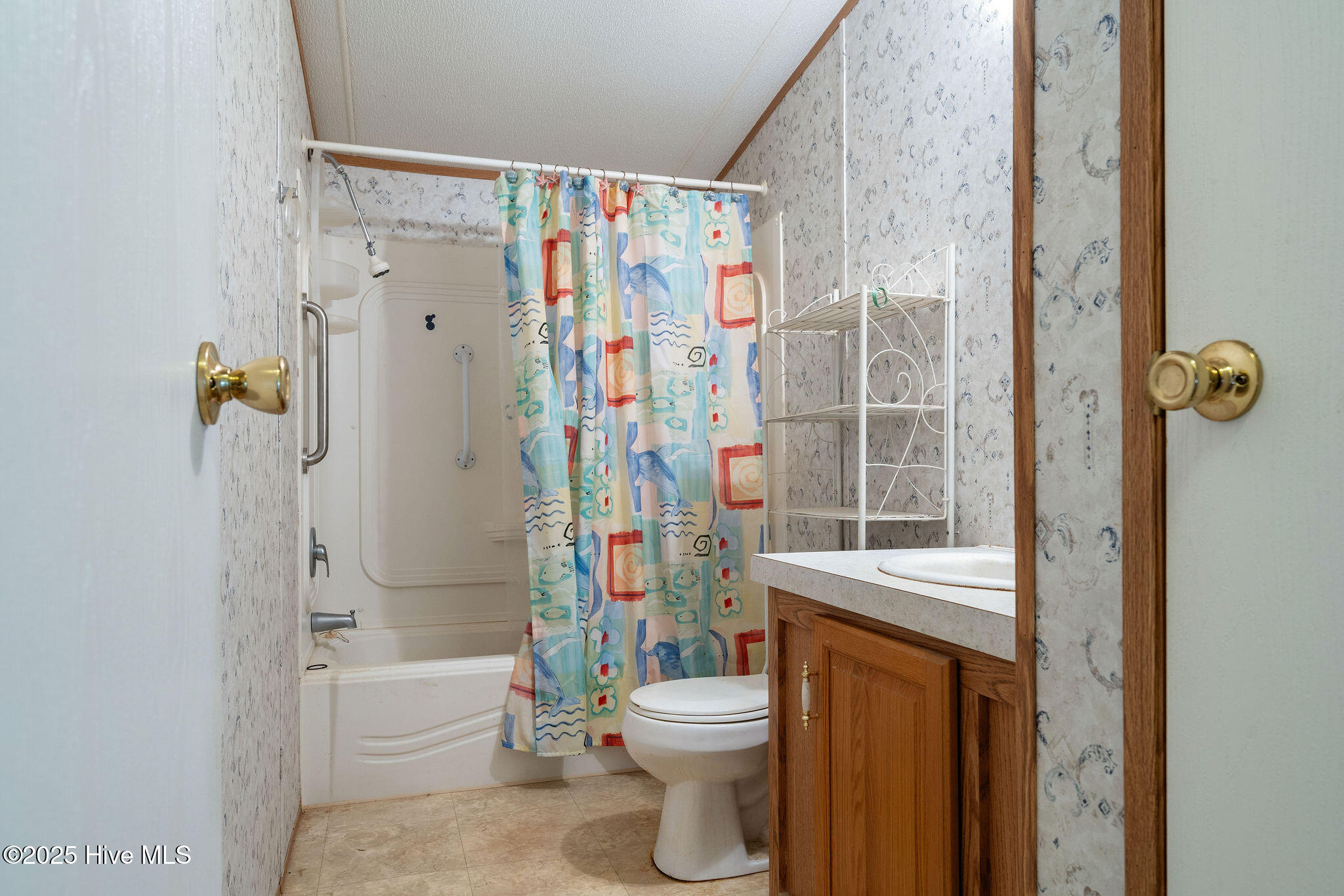 100513663 | Photo 33