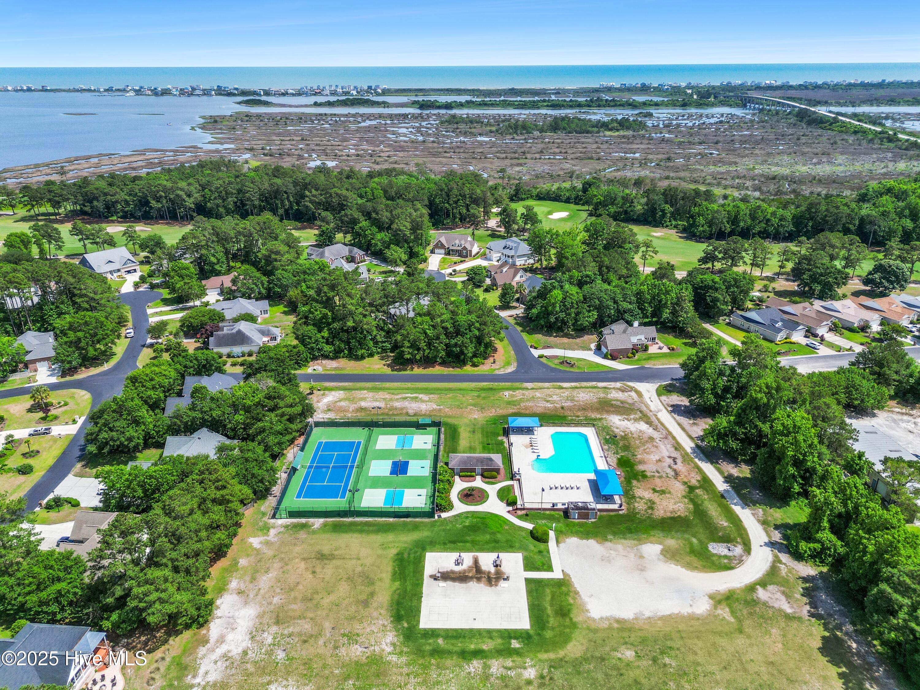 100517106 | Photo 61