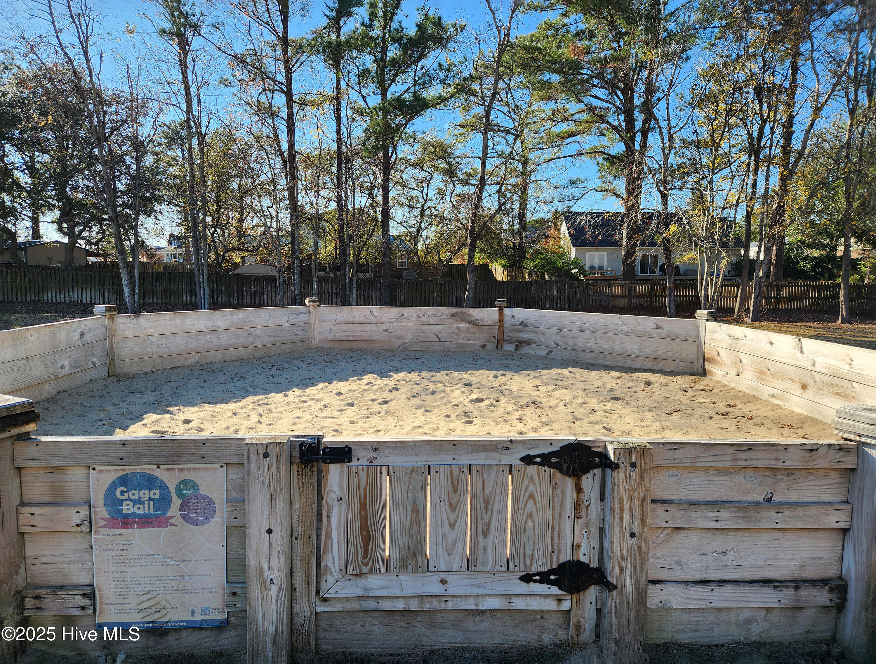 100545046 | Photo 46