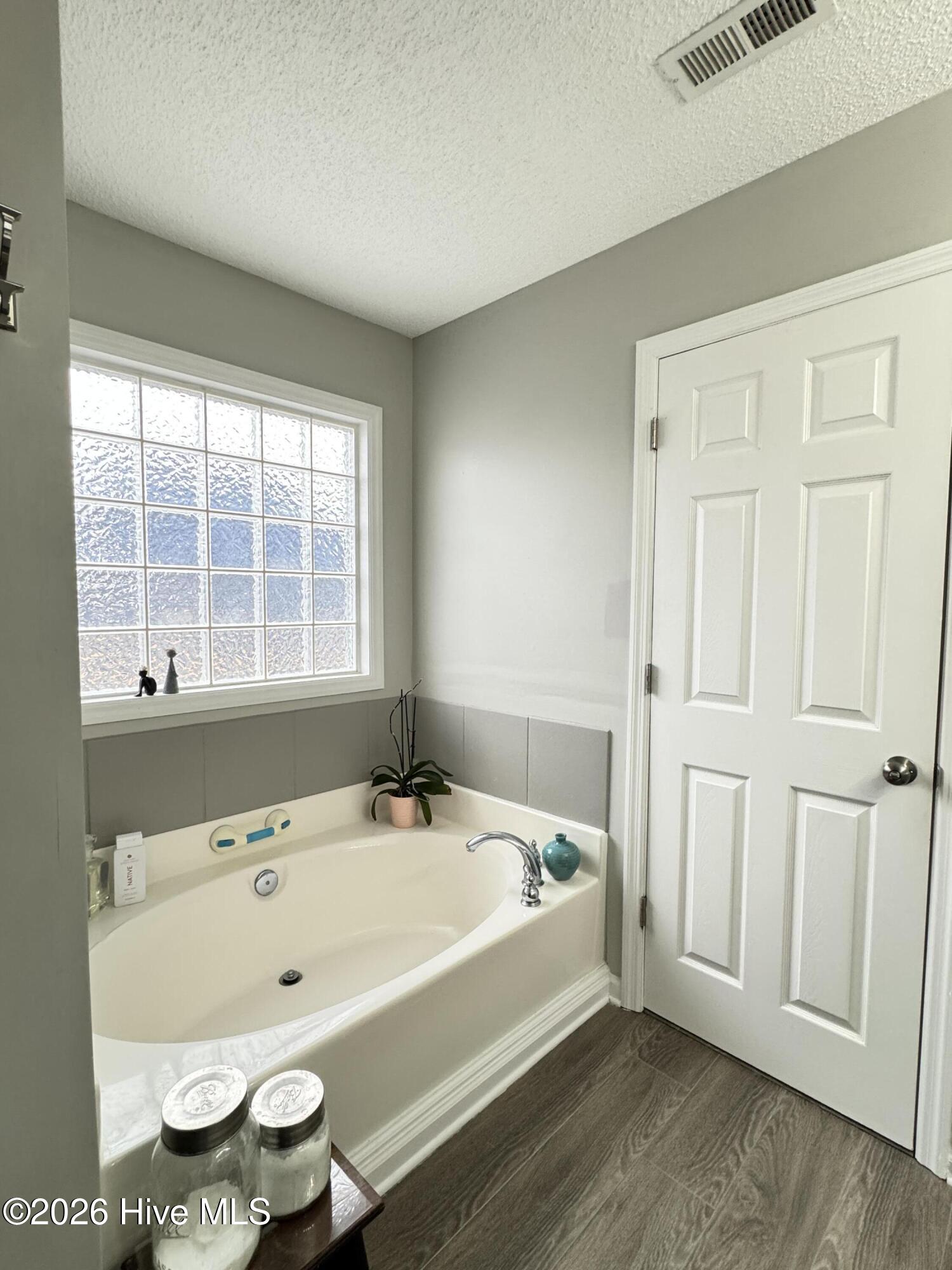 100551352 | Photo 39