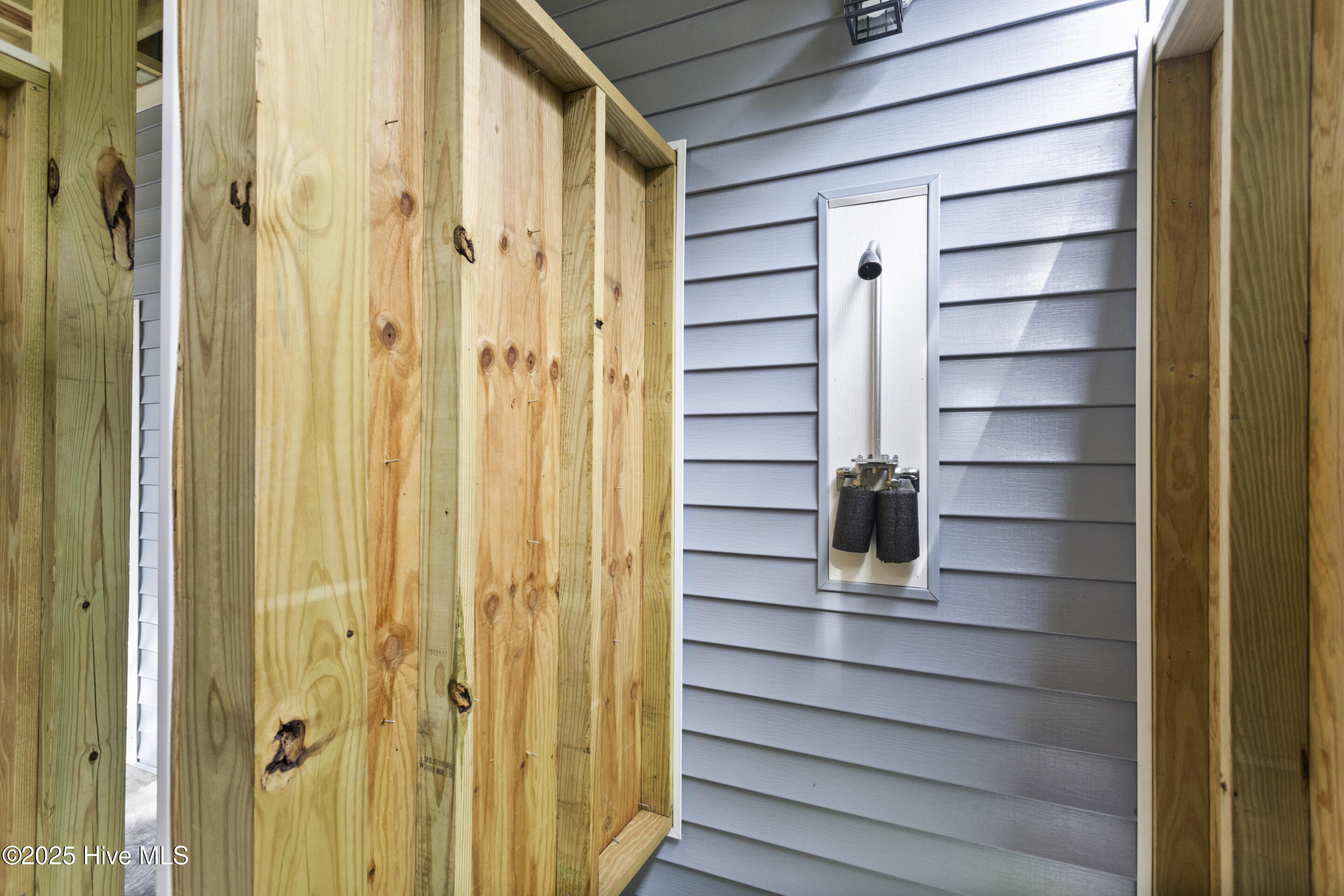 100504918 | Photo 44