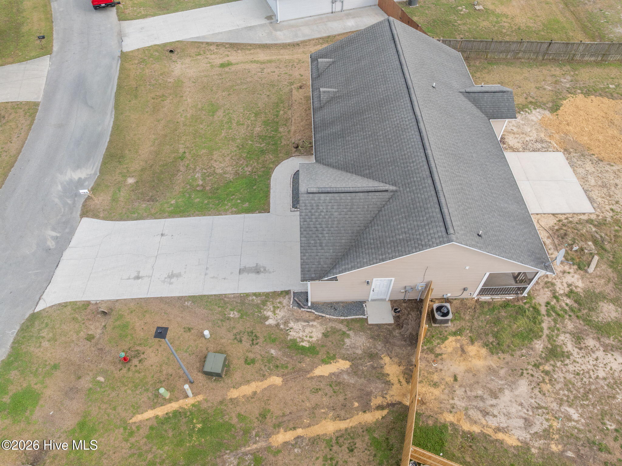 100562235 | Photo 46