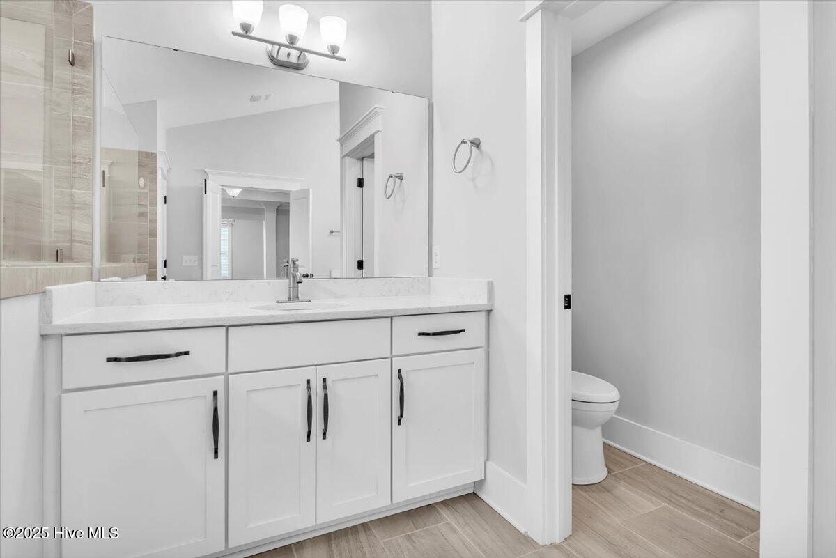 100523445 | Photo 42