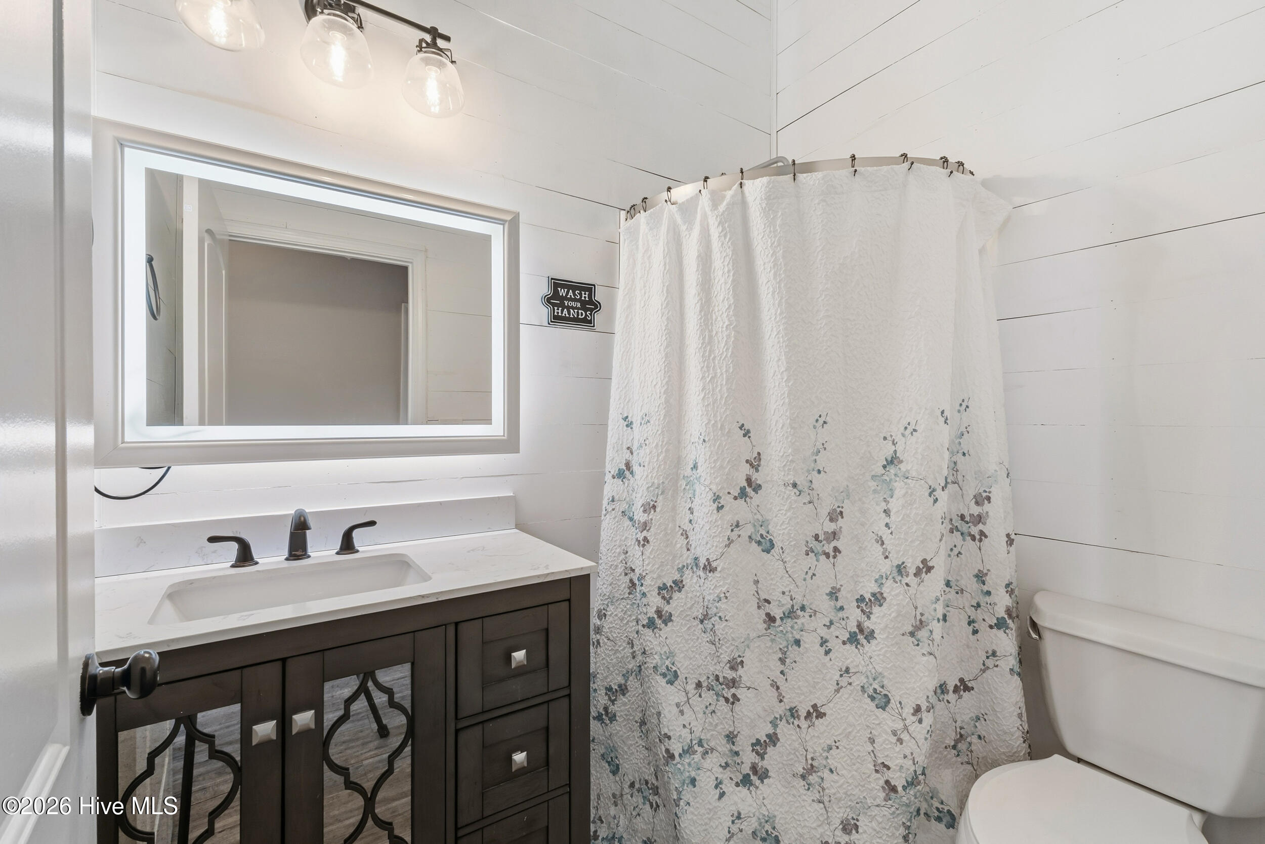 100552427 | Photo 30