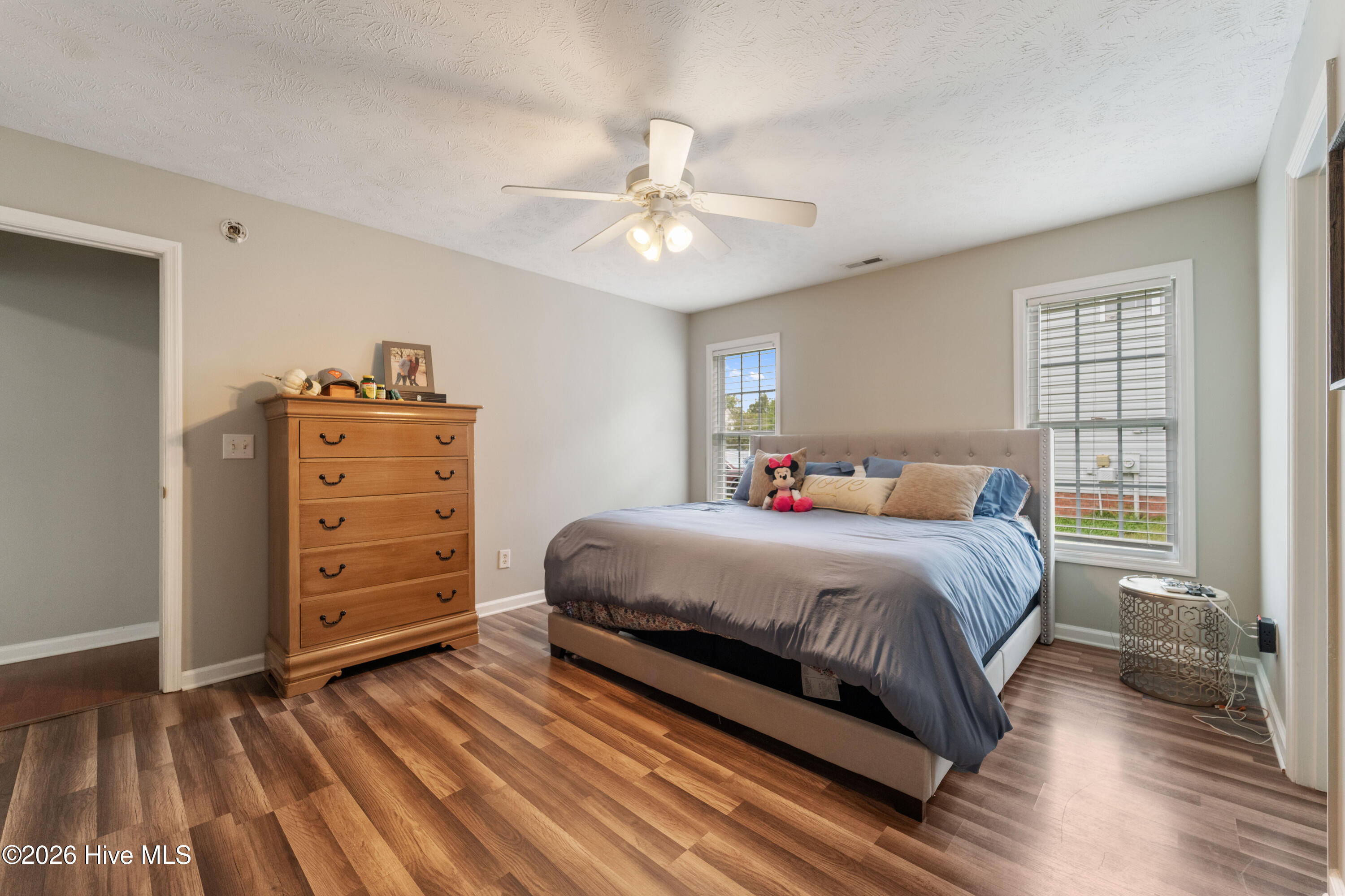 100568896 | Photo 27