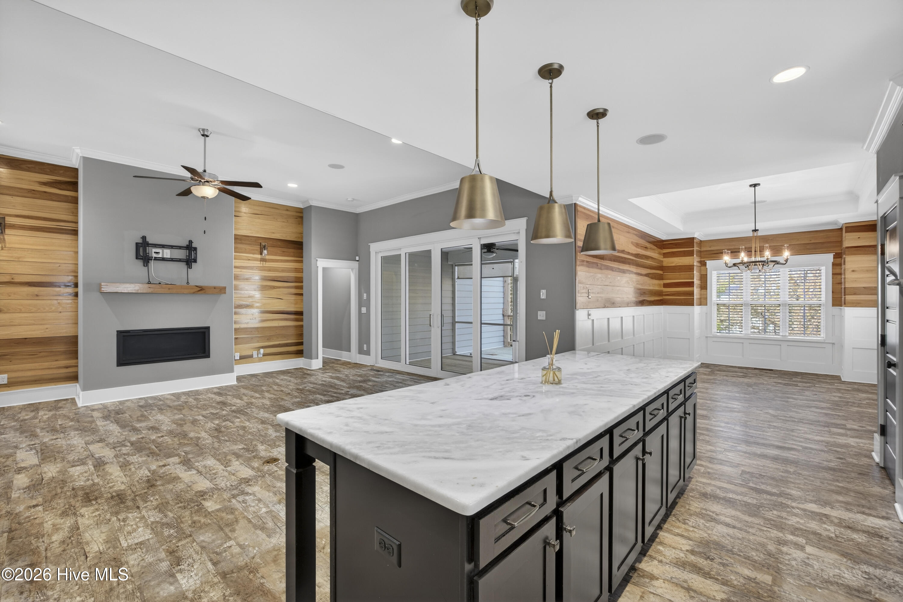 100555140 | Photo 13