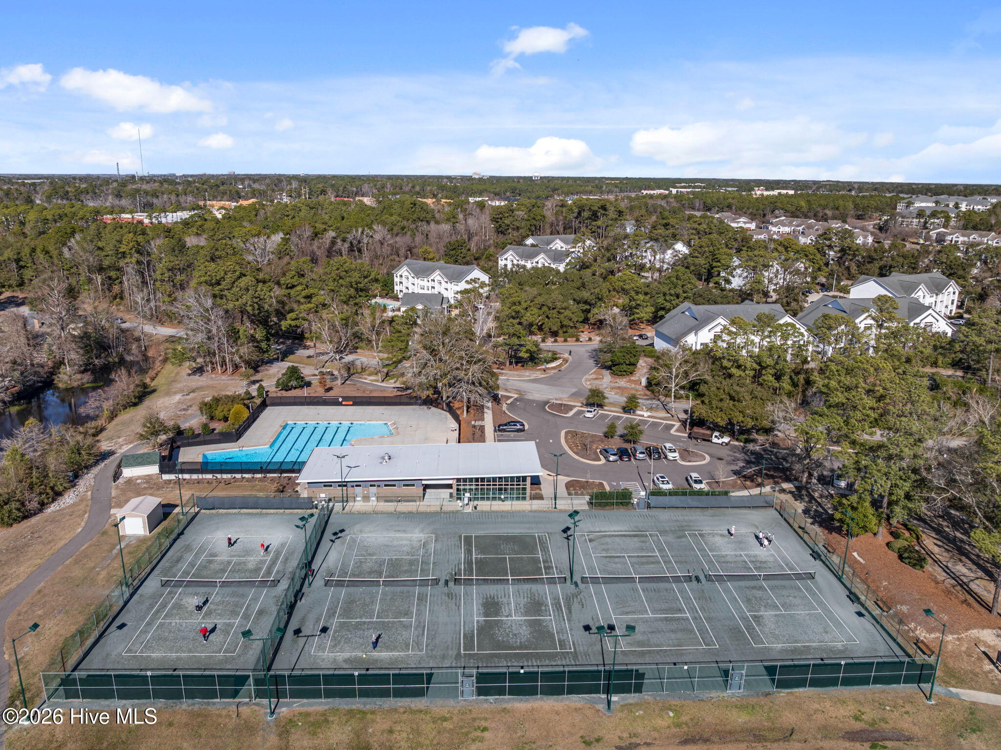 100549684 | Photo 47