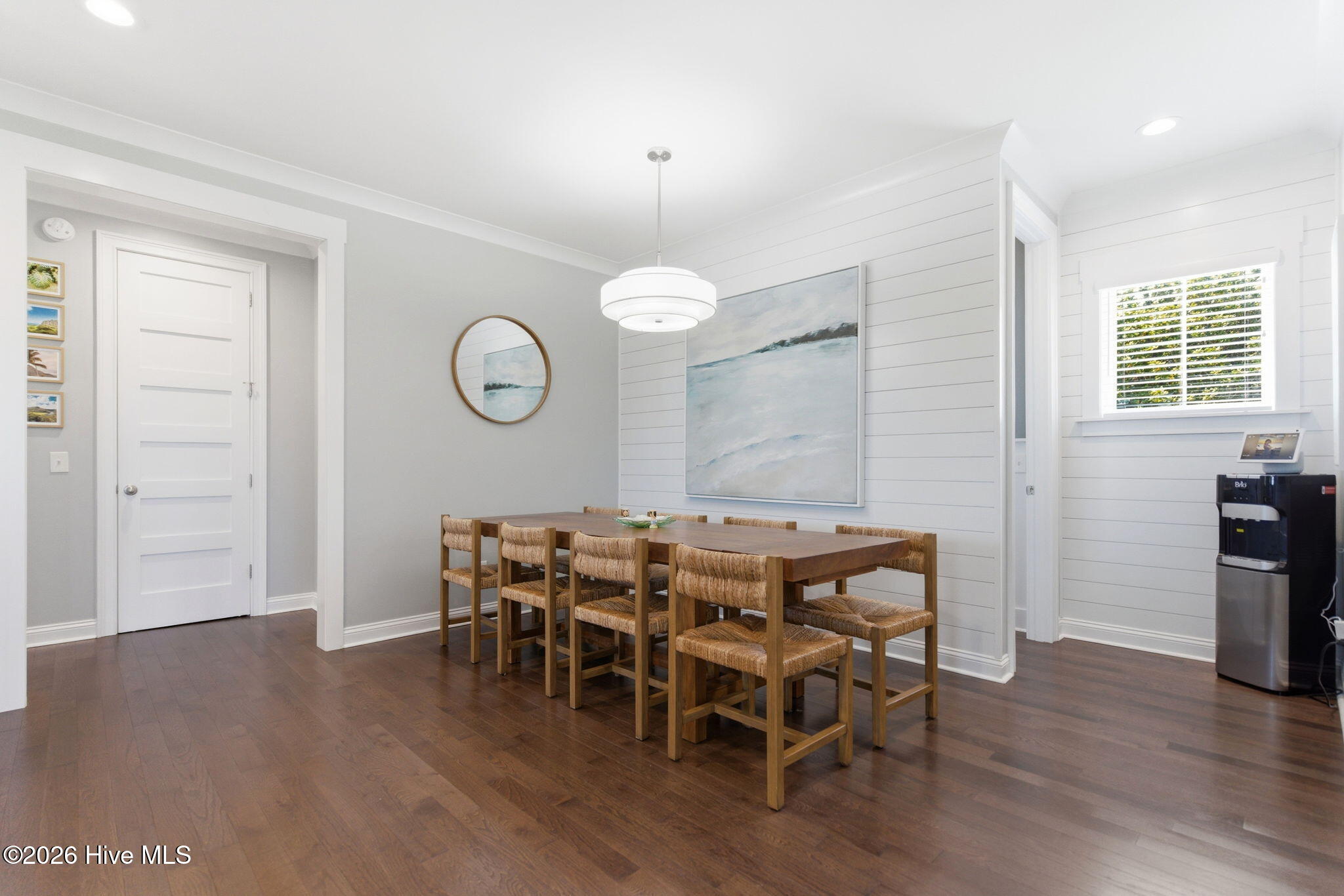 100570056 | Photo 14