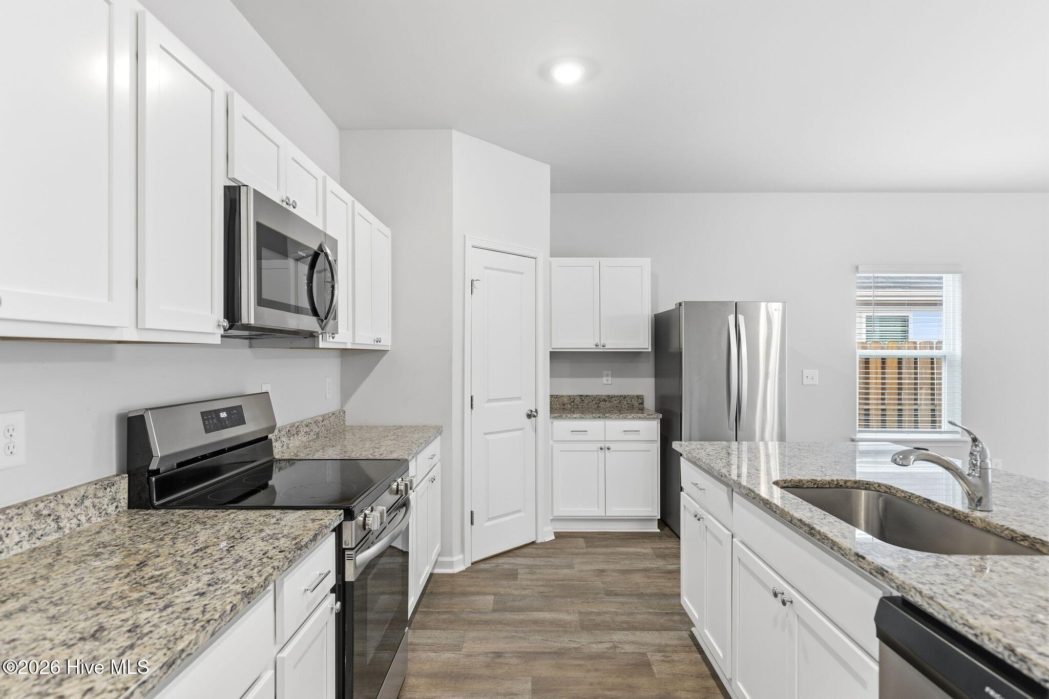 100556772 | Photo 15