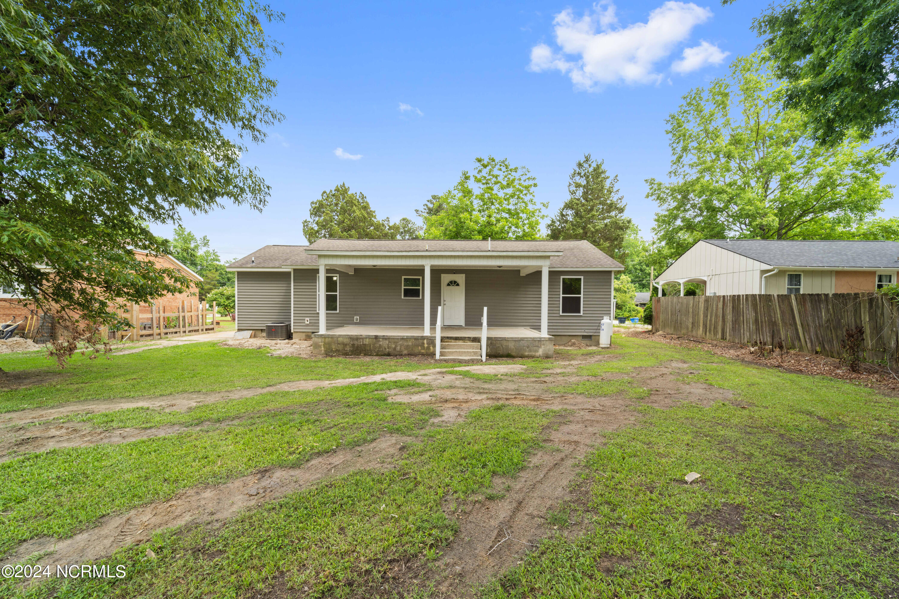 100562188 | Photo 19