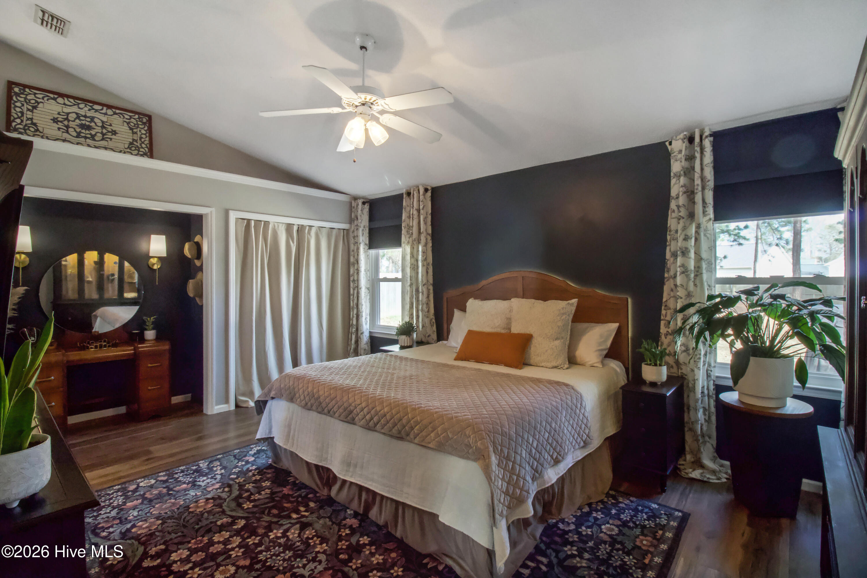 100559639 | Photo 24