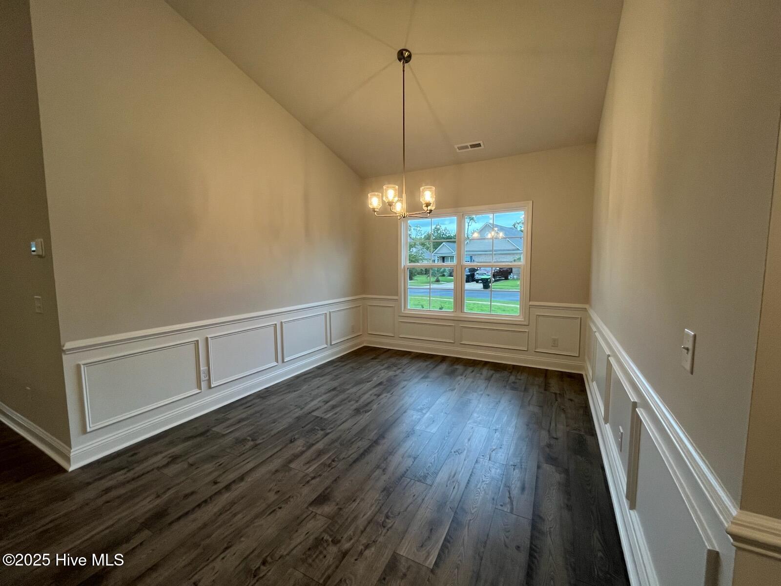 100452357 | Photo 13