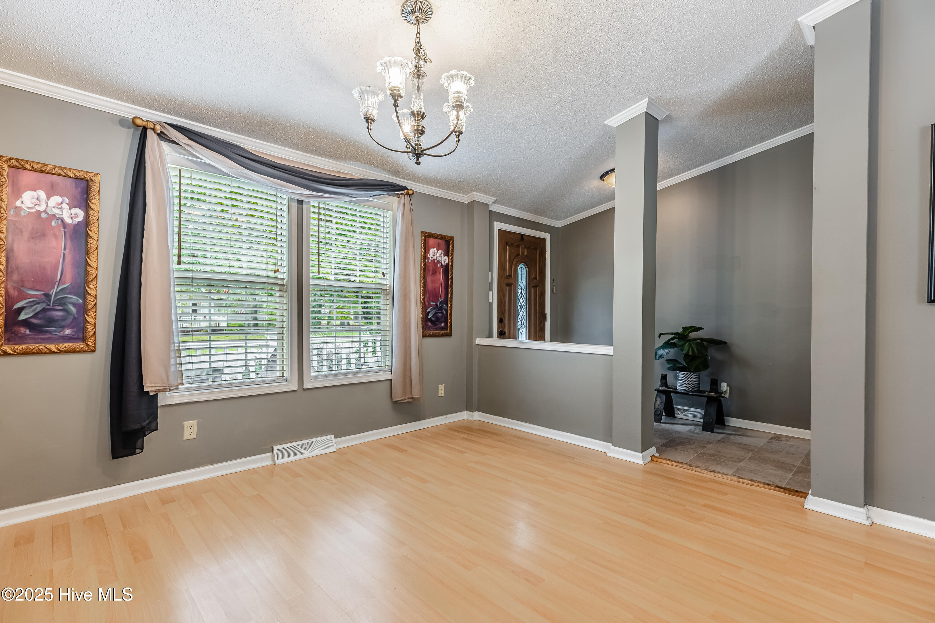 100524257 | Photo 12