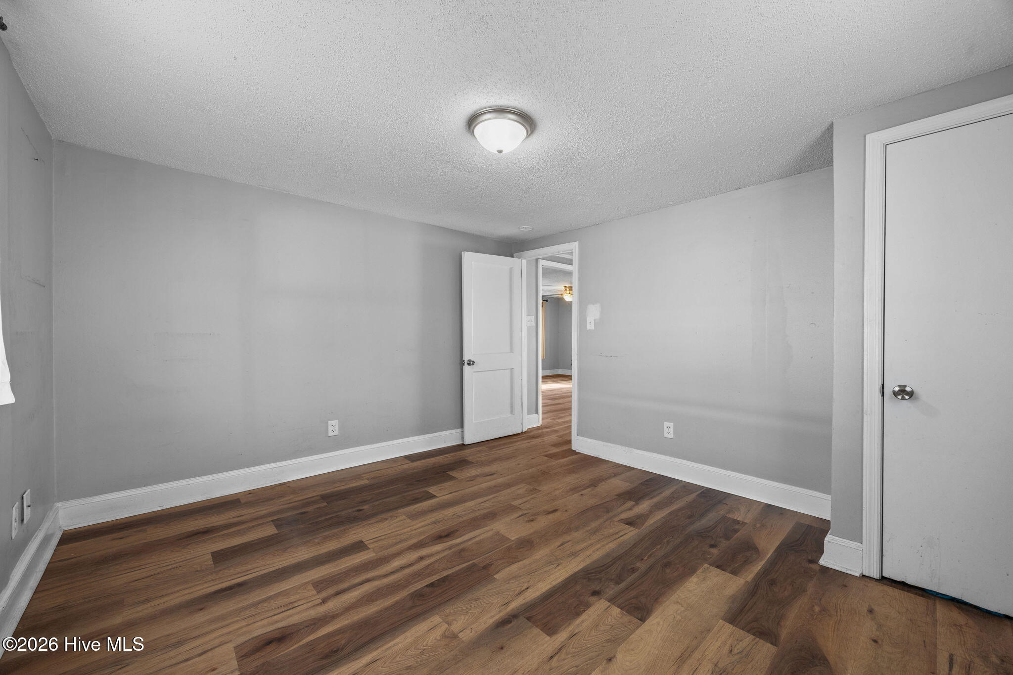 100549332 | Photo 17