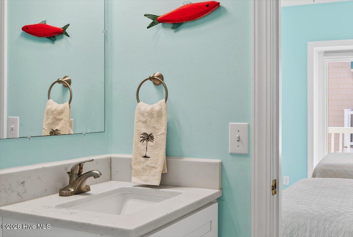 100552949 | Photo 25