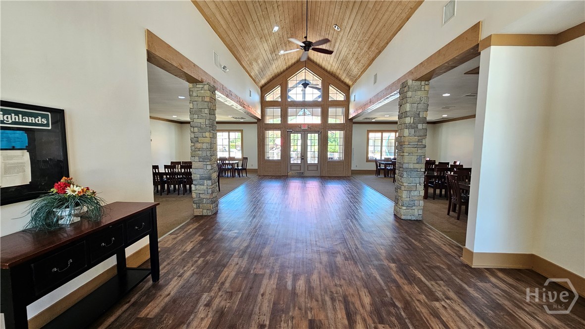 Highlands Clubhouse and Amenities