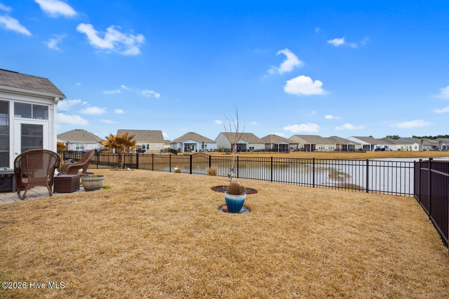 100555393 | Photo 39