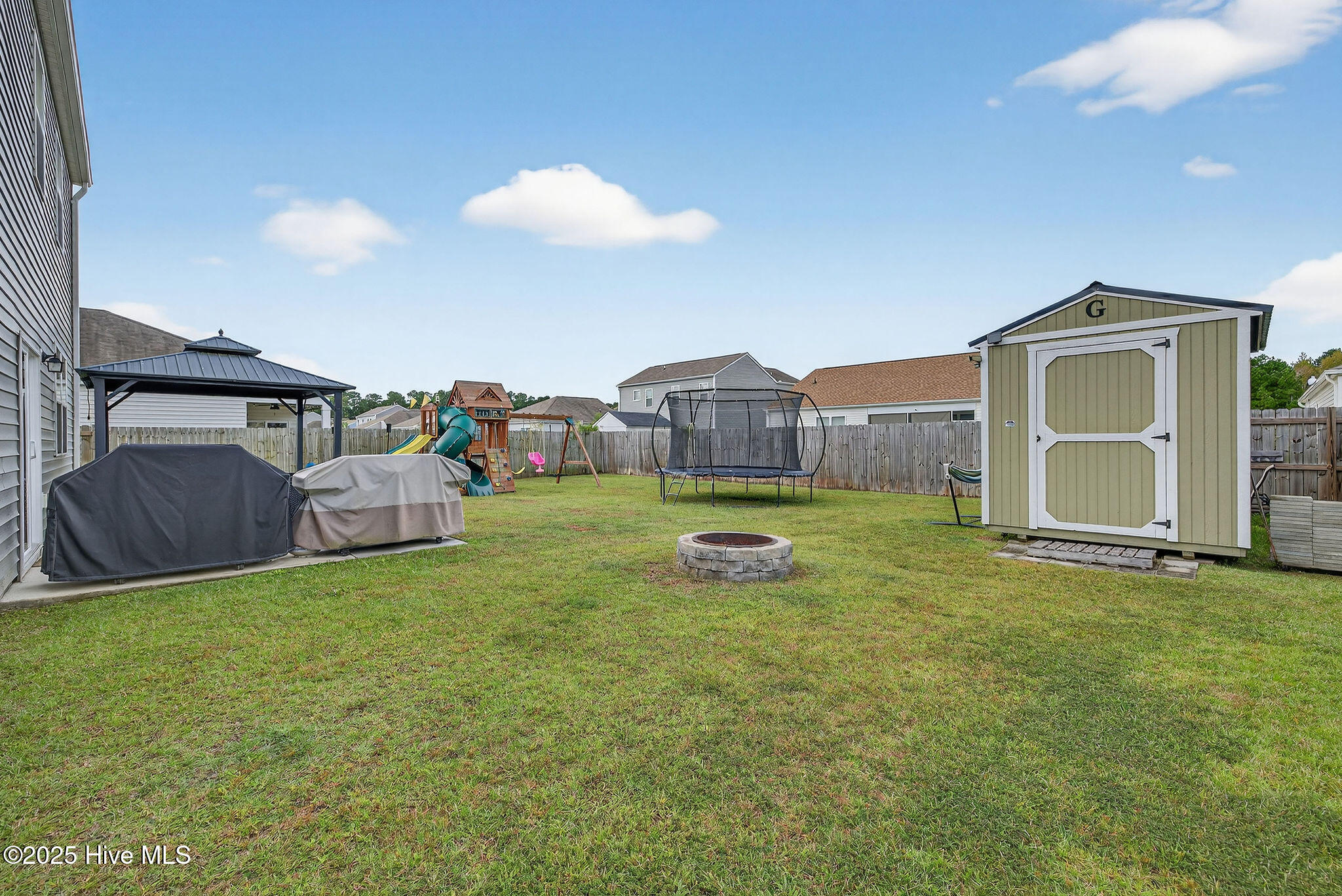 100535181 | Photo 45