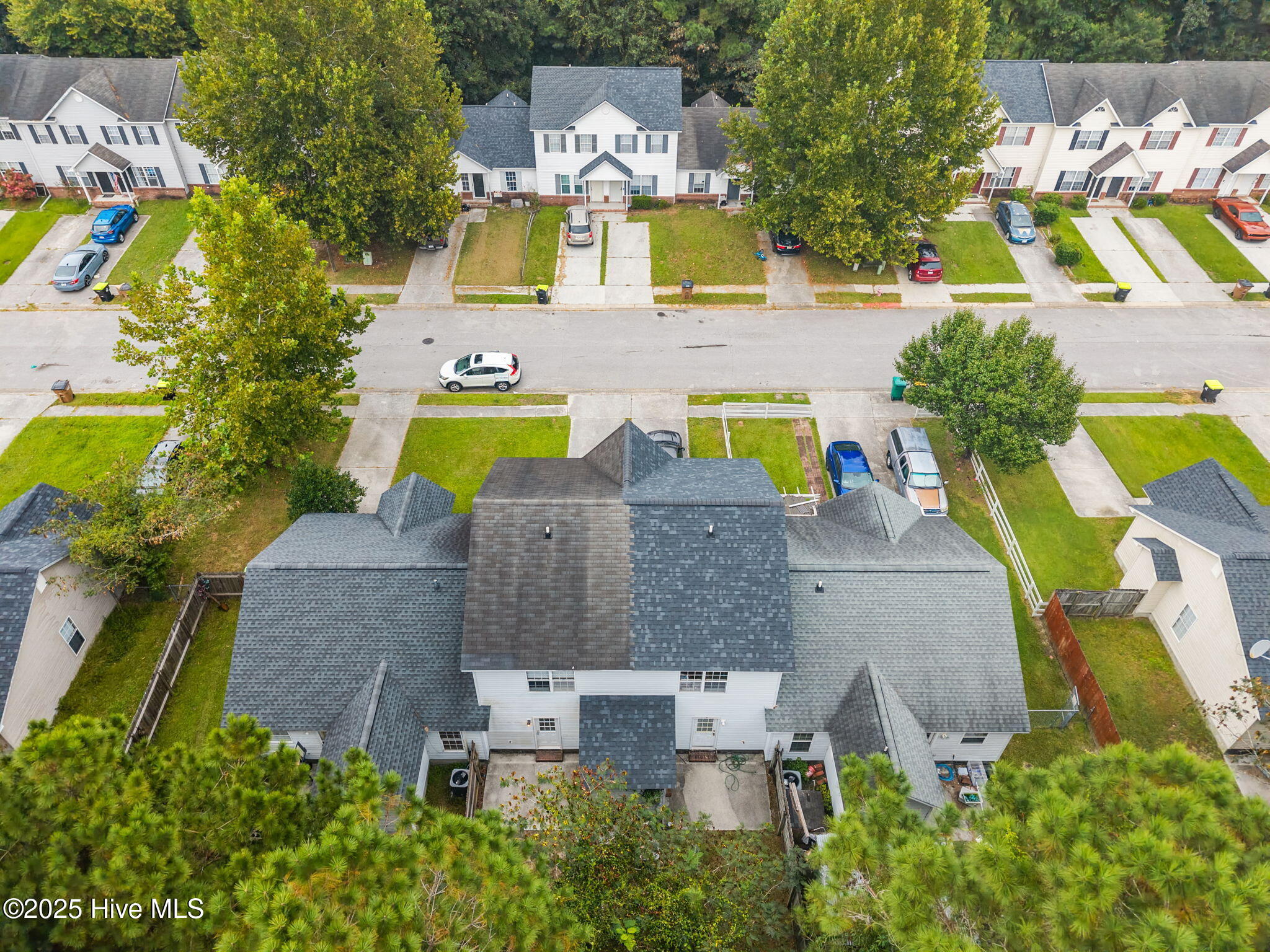 100525810 | Photo 21