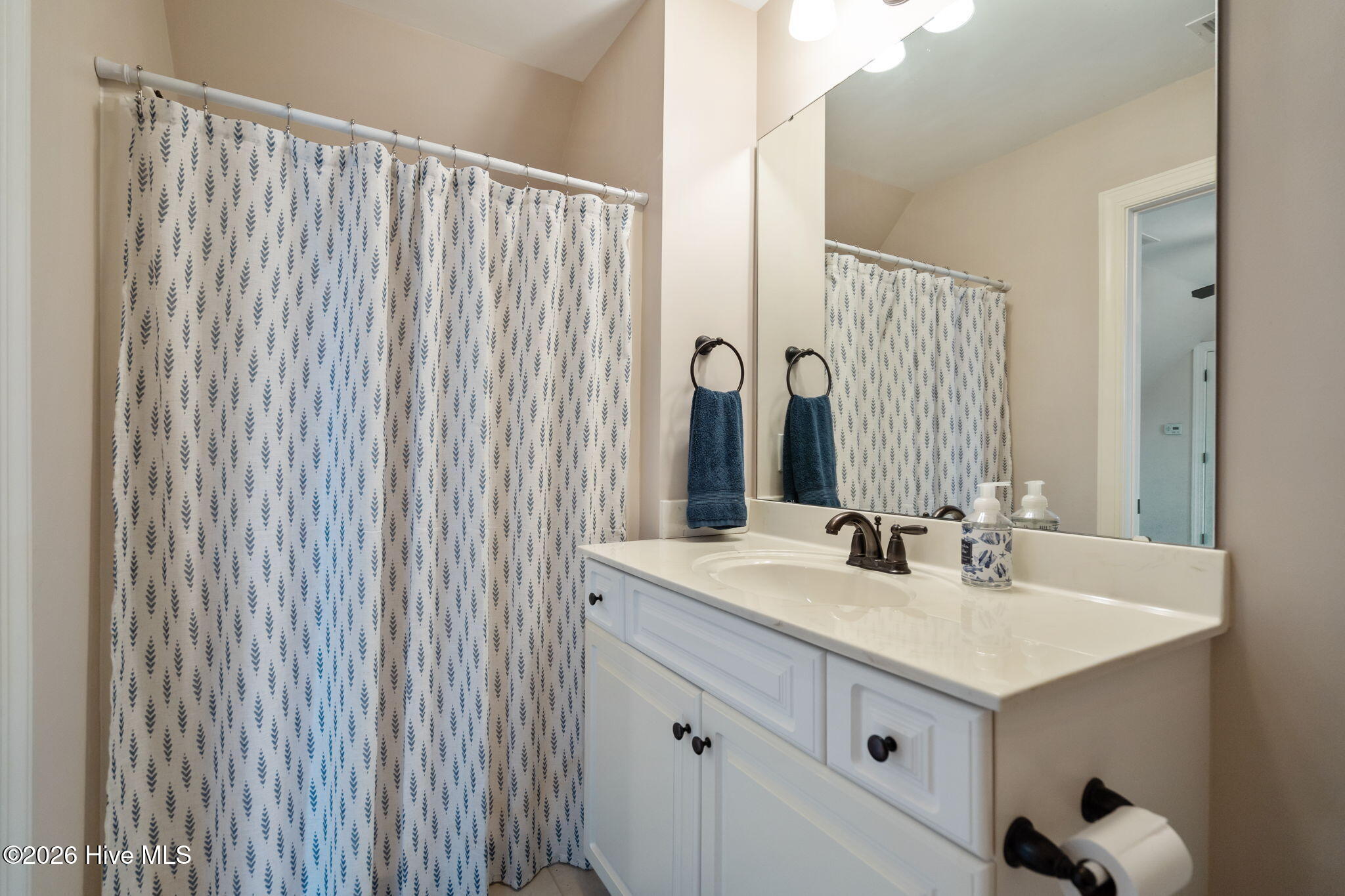 100568496 | Photo 39