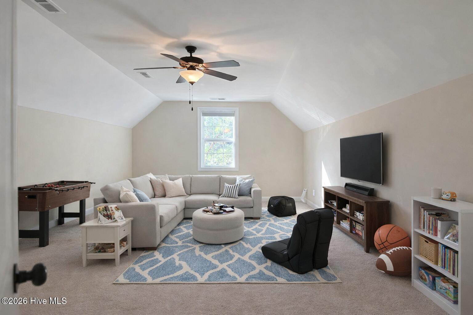 100550351 | Photo 44